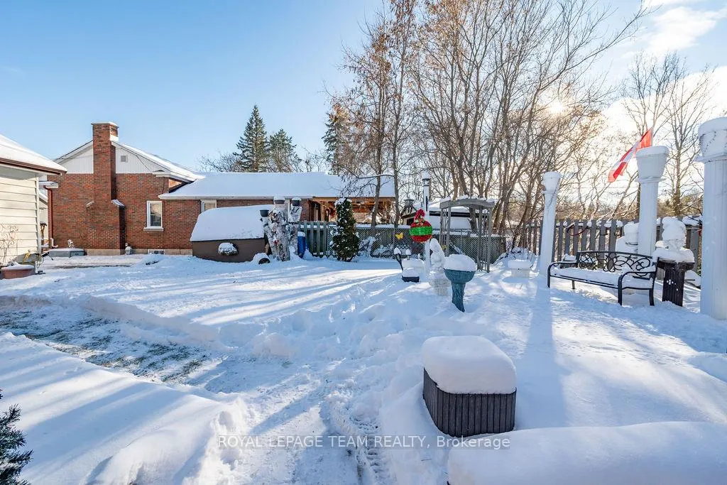 Photo 30 of 144 Opeongo Road, Renfrew — HOMEH