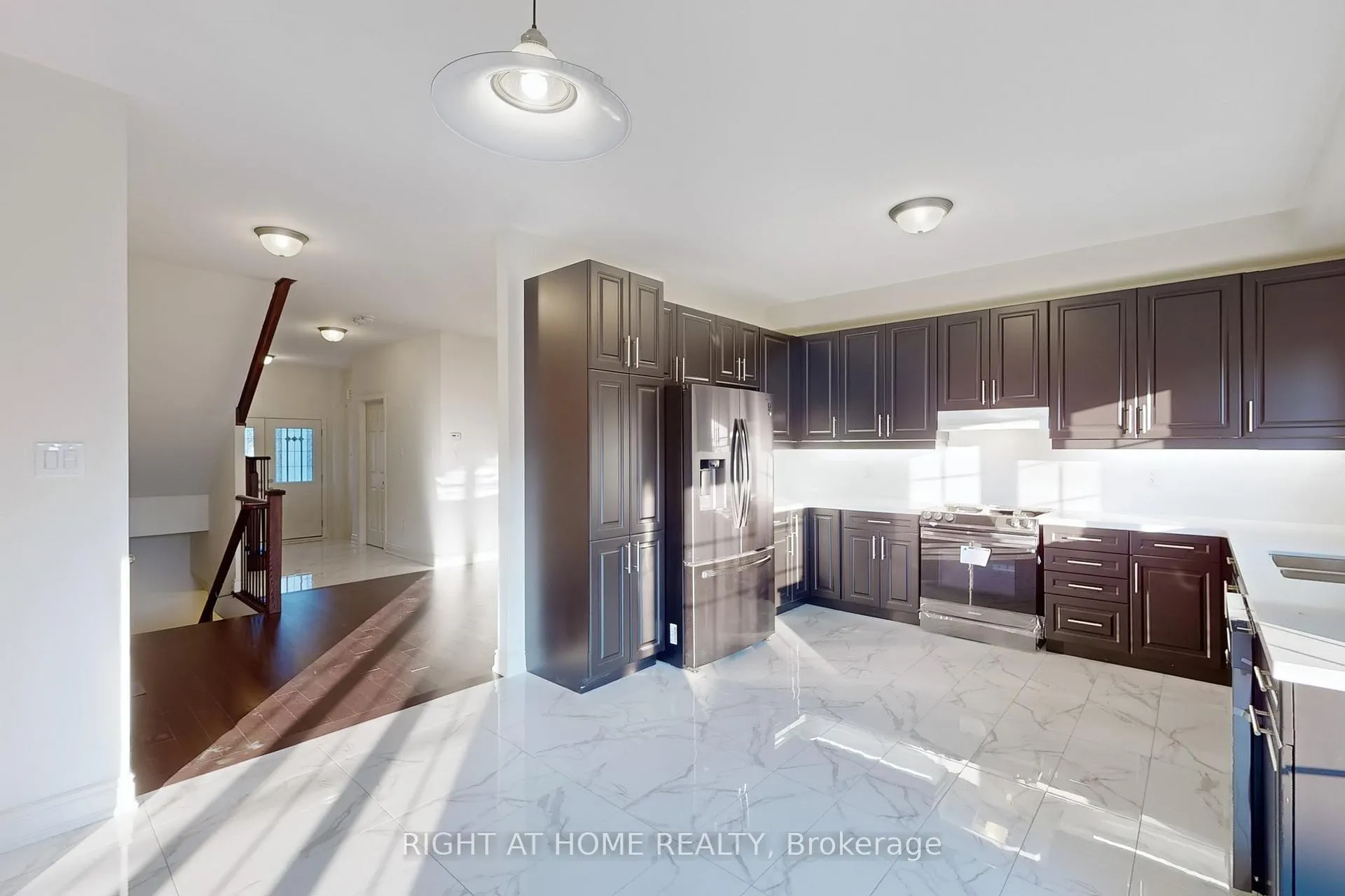 Photo 7 of 27 Creedon Crescent, Ajax, Northwest Ajax — HOMEH