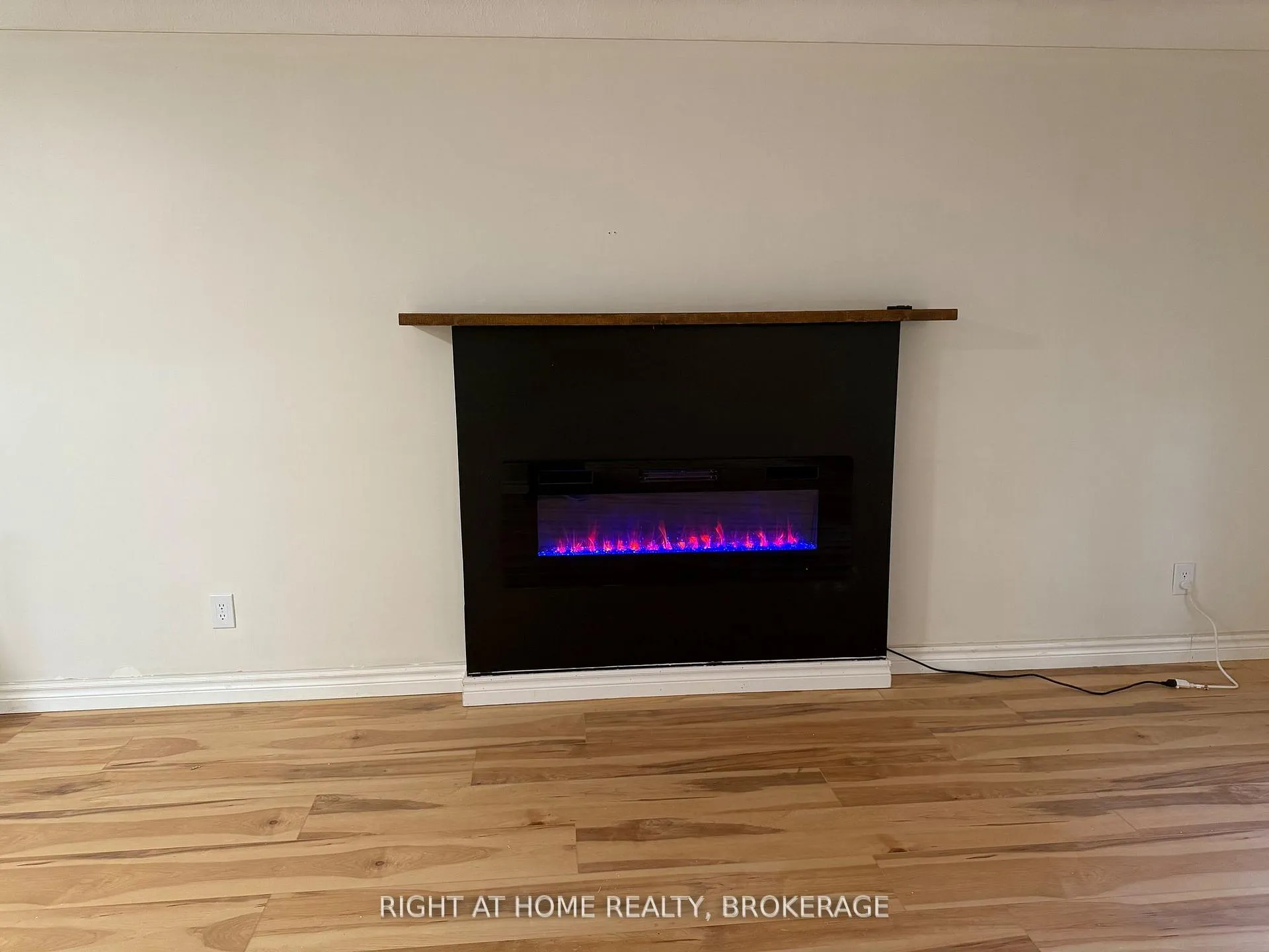 Photo 11 of 1190 Haist Street, Pelham, Fonthill — HOMEH