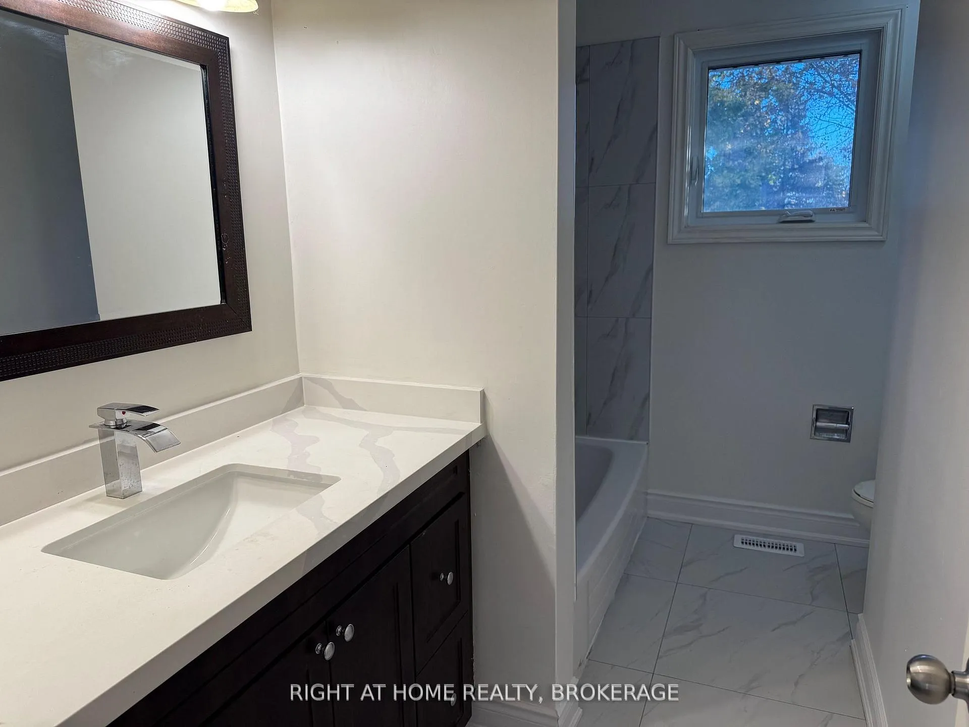 Photo 19 of 1190 Haist Street, Pelham, Fonthill — HOMEH