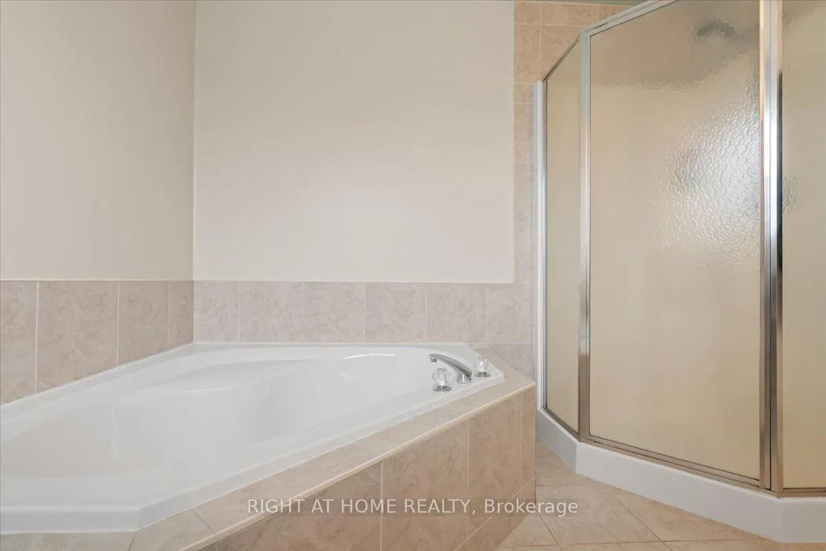 Photo 13 of 7 Michael Crescent, Barrie, East Bayfield — HOMEH