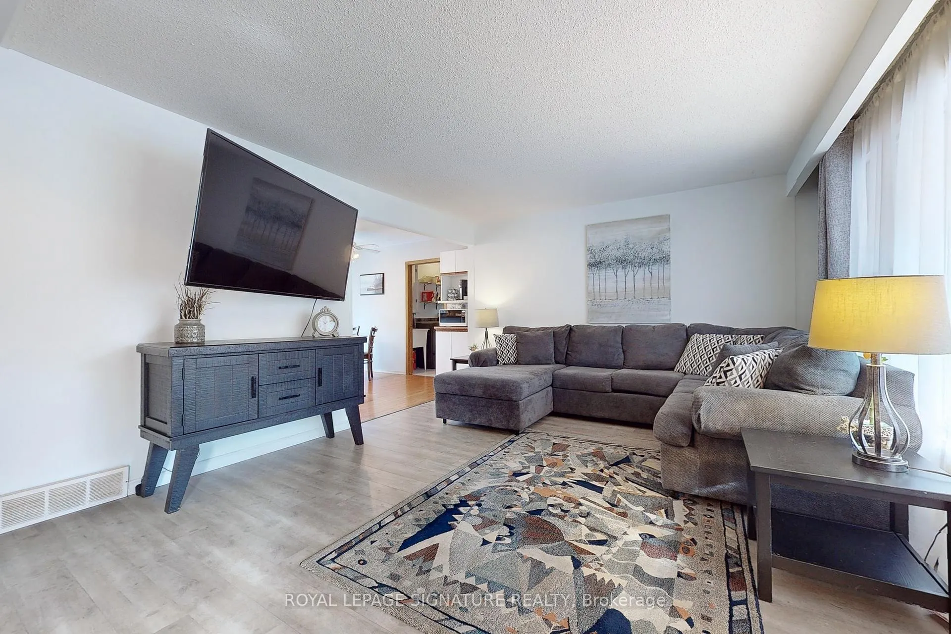 Photo 4 of 99 Mill Street, Uxbridge — HOMEH