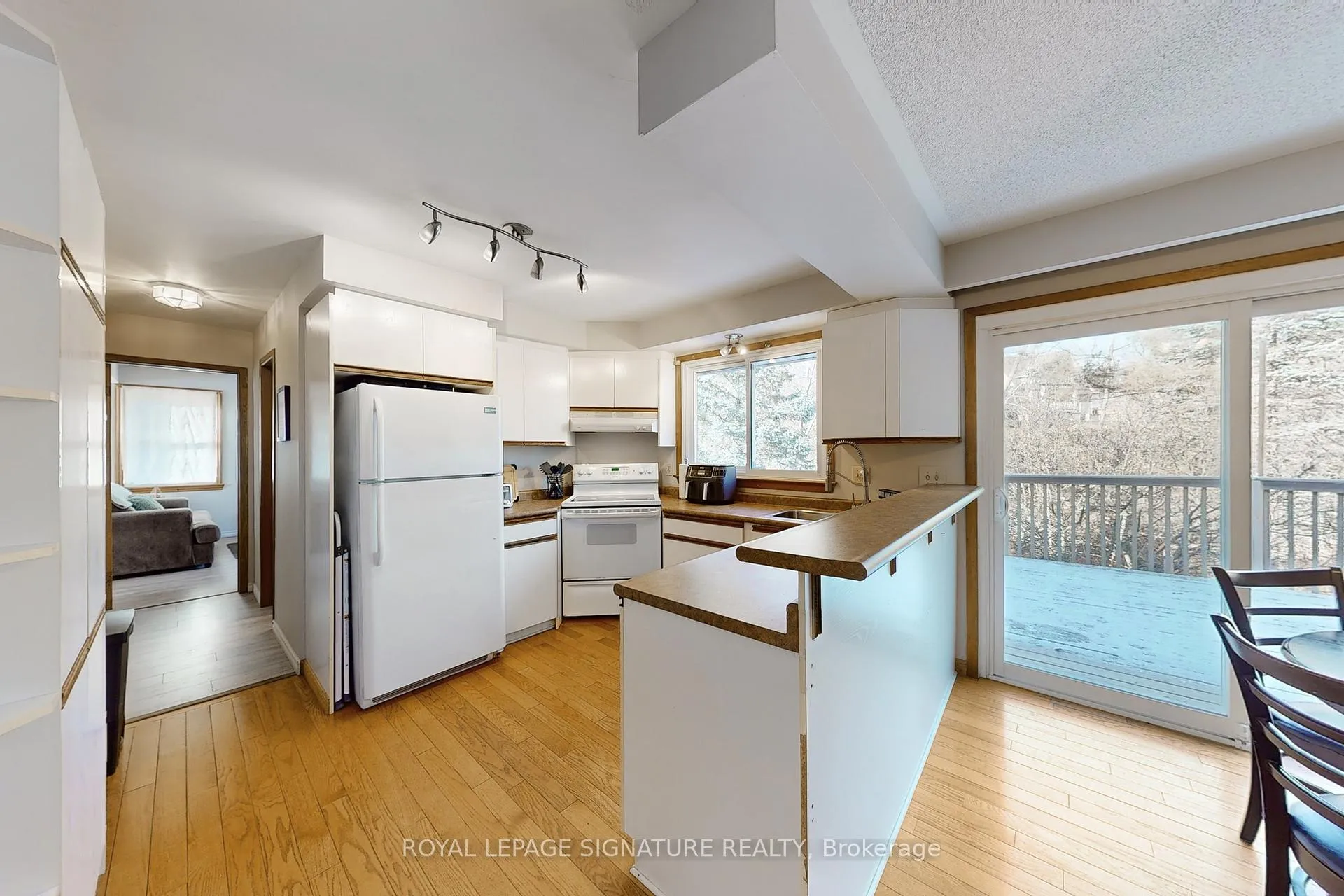 Photo 5 of 99 Mill Street, Uxbridge — HOMEH
