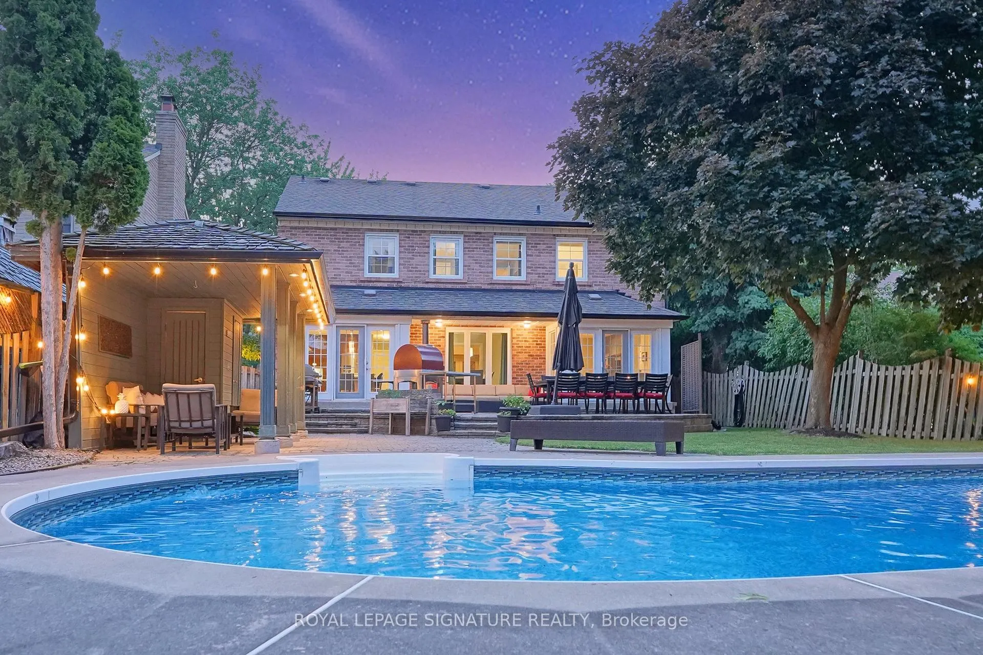 Photo 3 of 60 Ferndell Circle, Markham, Unionville — HOMEH