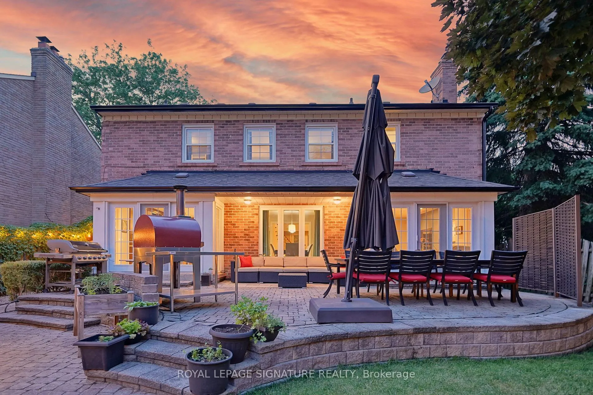 Photo 4 of 60 Ferndell Circle, Markham, Unionville — HOMEH