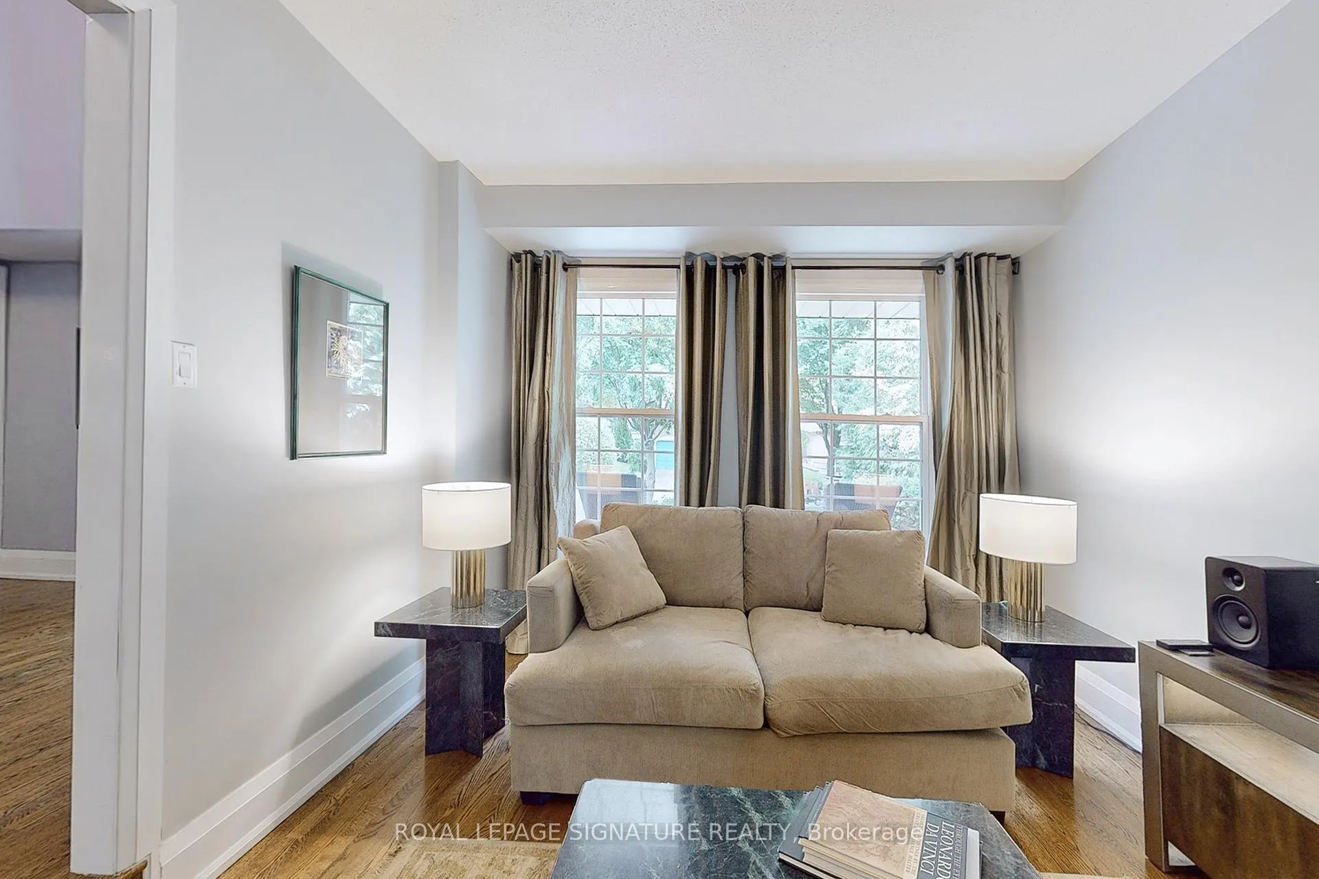 Photo 7 of 60 Ferndell Circle, Markham, Unionville — HOMEH
