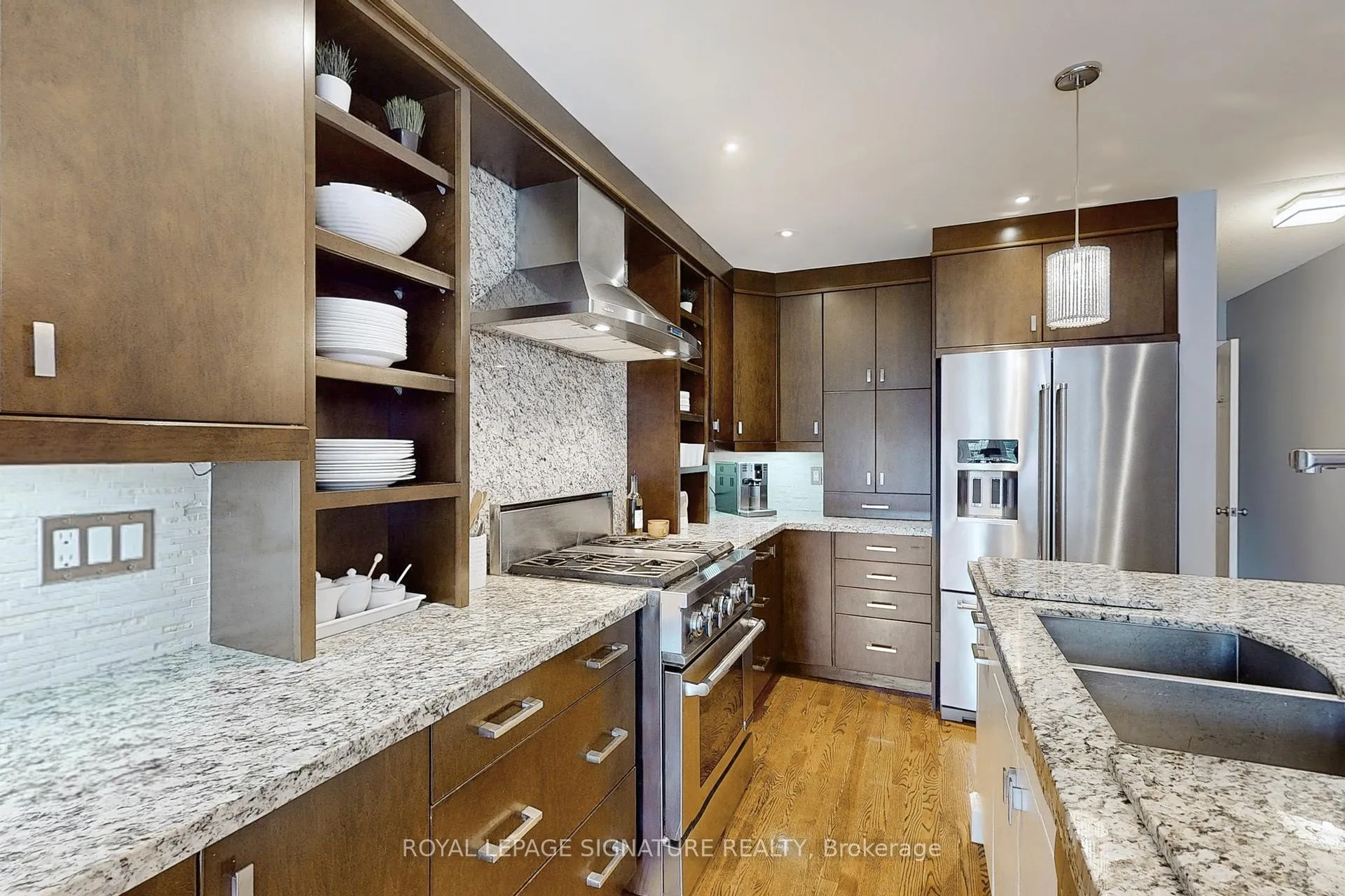 Photo 9 of 60 Ferndell Circle, Markham, Unionville — HOMEH
