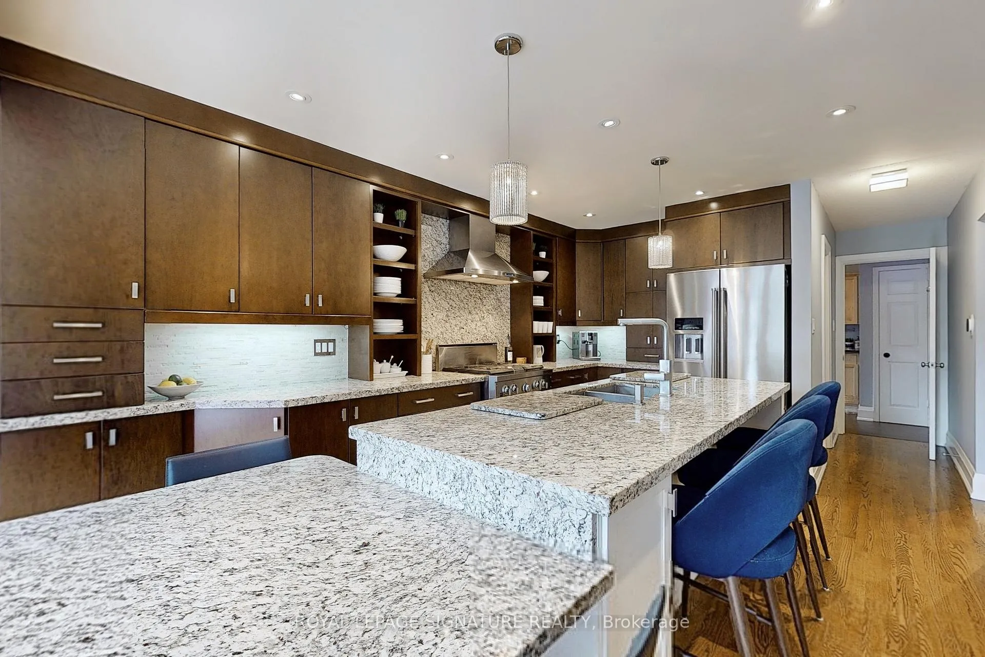 Photo 10 of 60 Ferndell Circle, Markham, Unionville — HOMEH