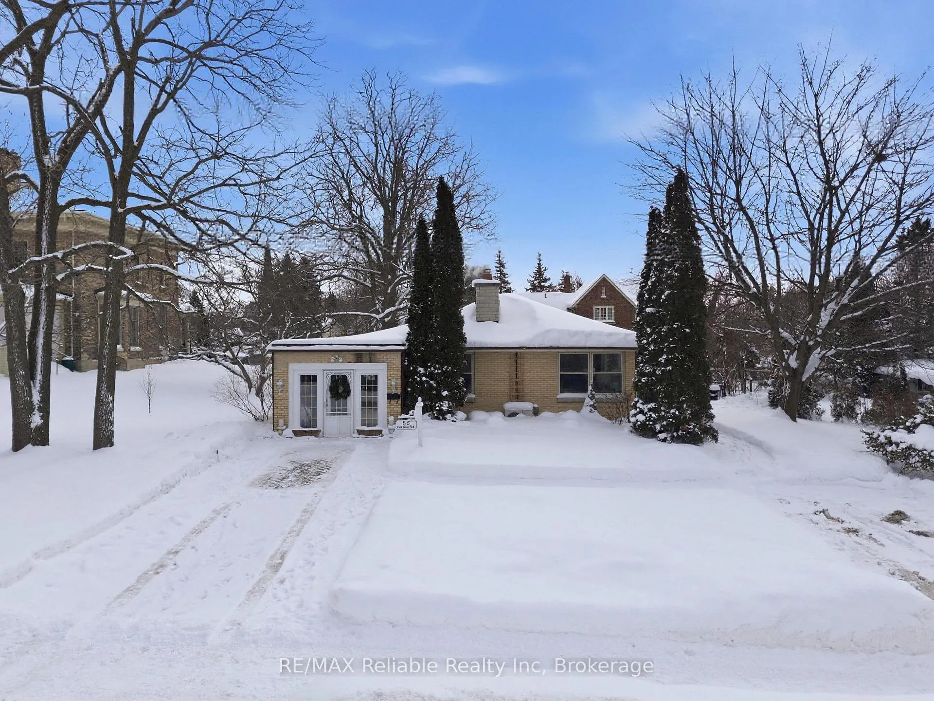 Photo 2 of 55 Caledonia Terrace, Goderich, Goderich (Town) — HOMEH