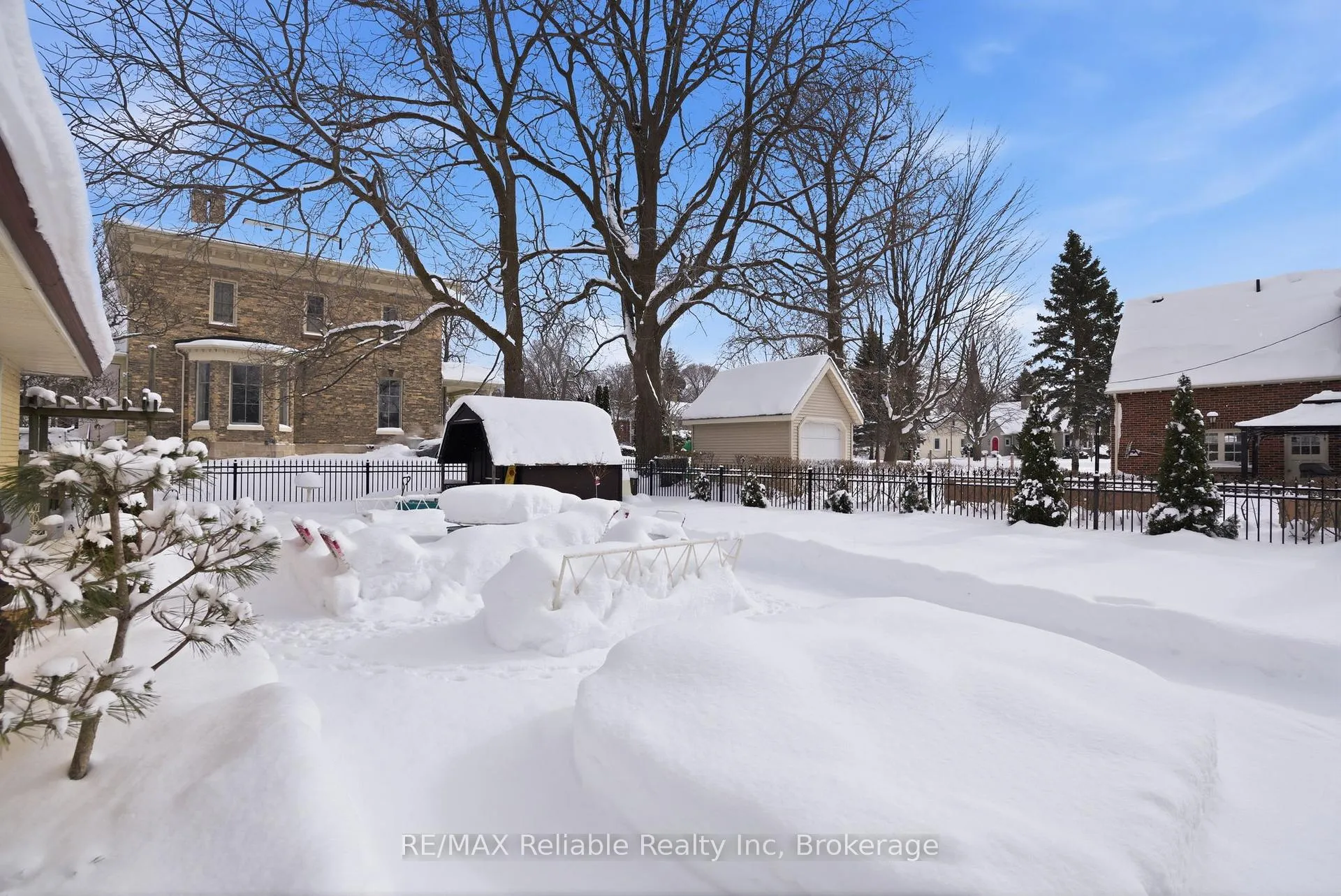 Photo 41 of 55 Caledonia Terrace, Goderich, Goderich (Town) — HOMEH