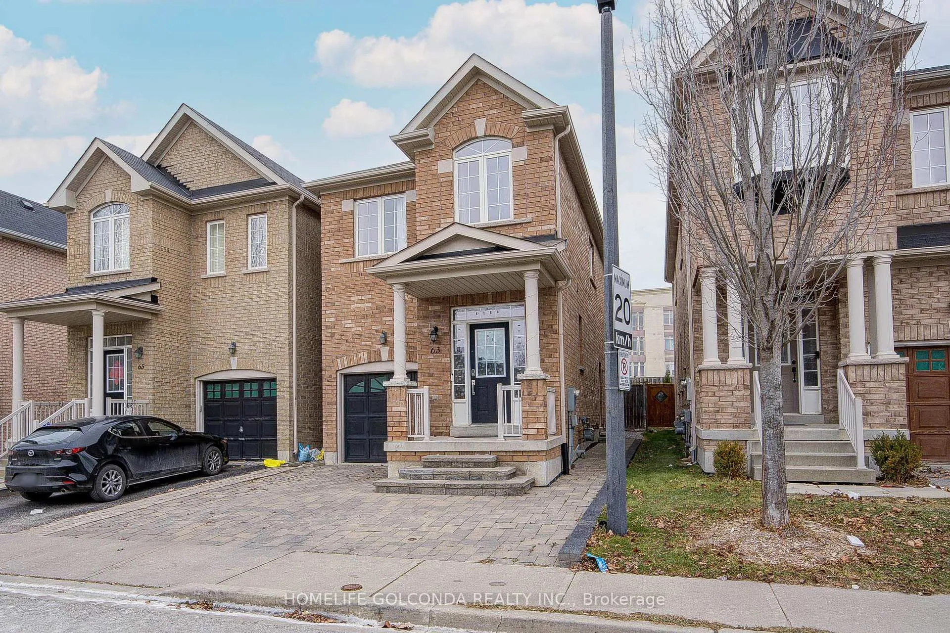 Photo 2 of 63 Kincaid Lane, Markham, Middlefield — HOMEH