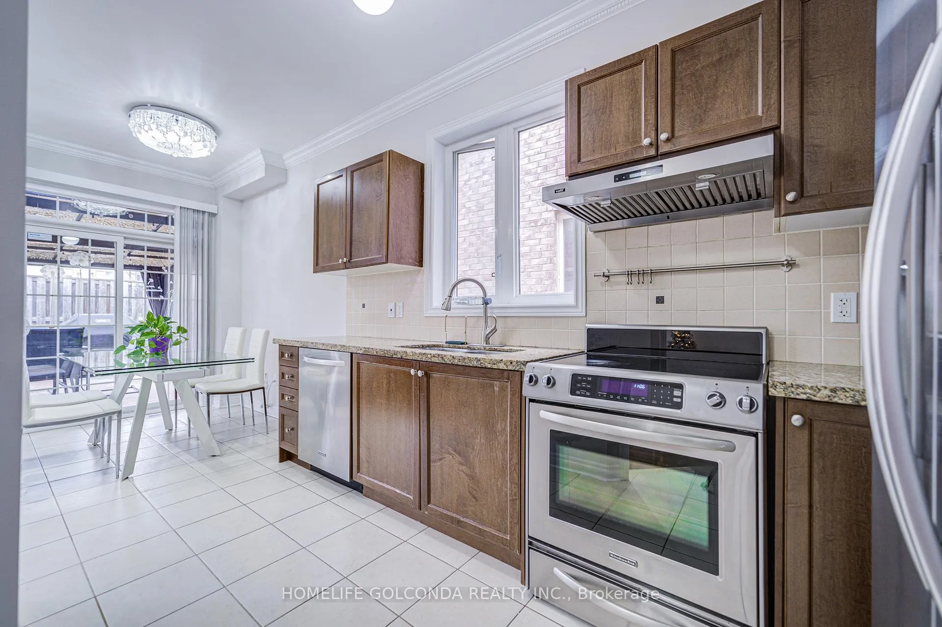 Photo 12 of 63 Kincaid Lane, Markham, Middlefield — HOMEH
