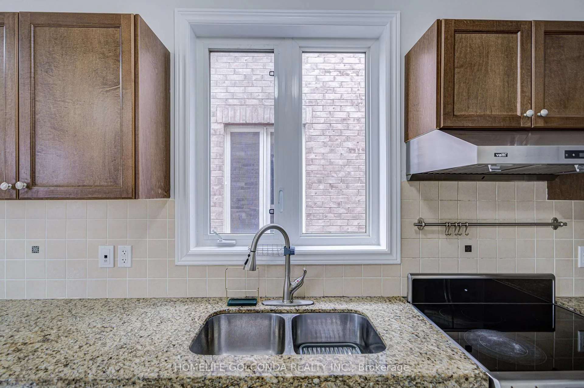 Photo 14 of 63 Kincaid Lane, Markham, Middlefield — HOMEH