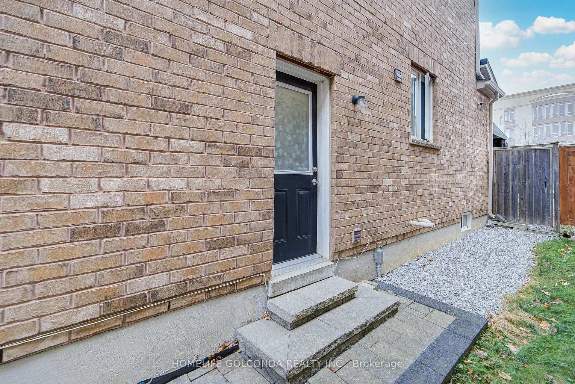 Photo 36 of 63 Kincaid Lane, Markham, Middlefield — HOMEH