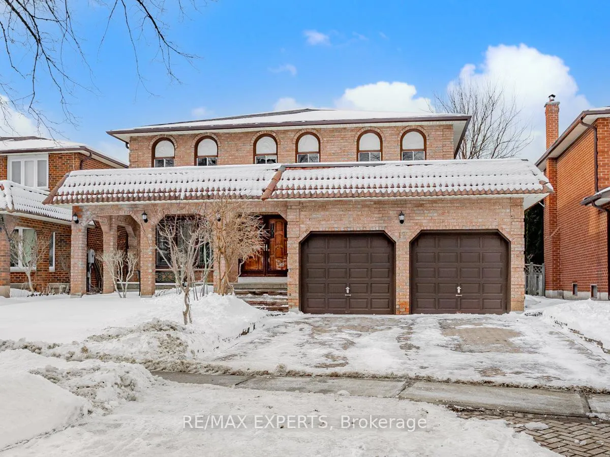 Photo 2 of 12 Arrowhead Drive, Vaughan, East Woodbridge — HOMEH