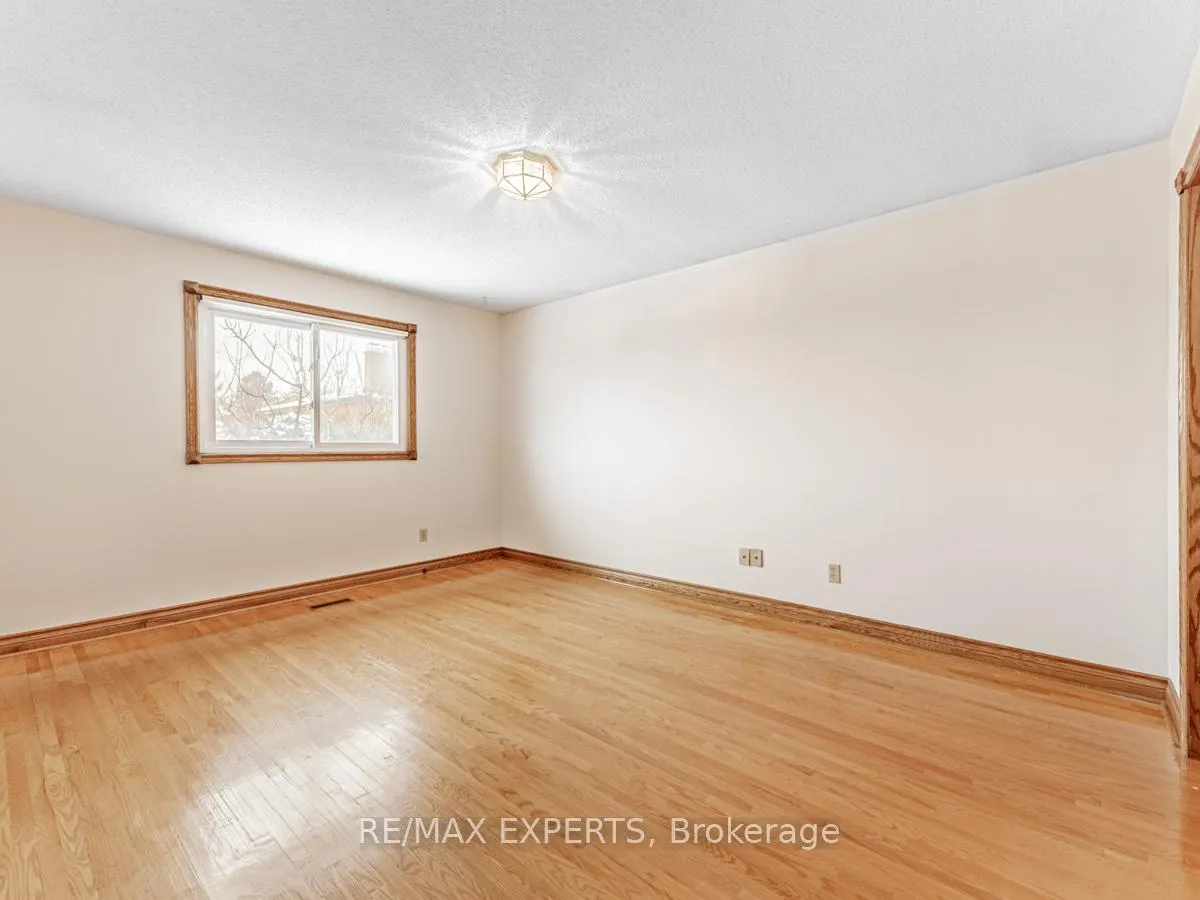 Photo 18 of 12 Arrowhead Drive, Vaughan, East Woodbridge — HOMEH