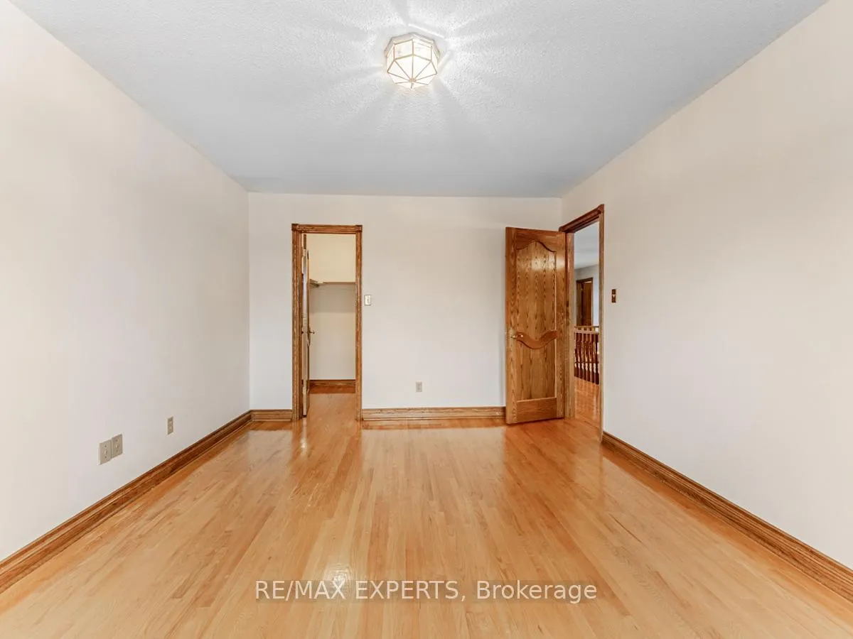 Photo 19 of 12 Arrowhead Drive, Vaughan, East Woodbridge — HOMEH