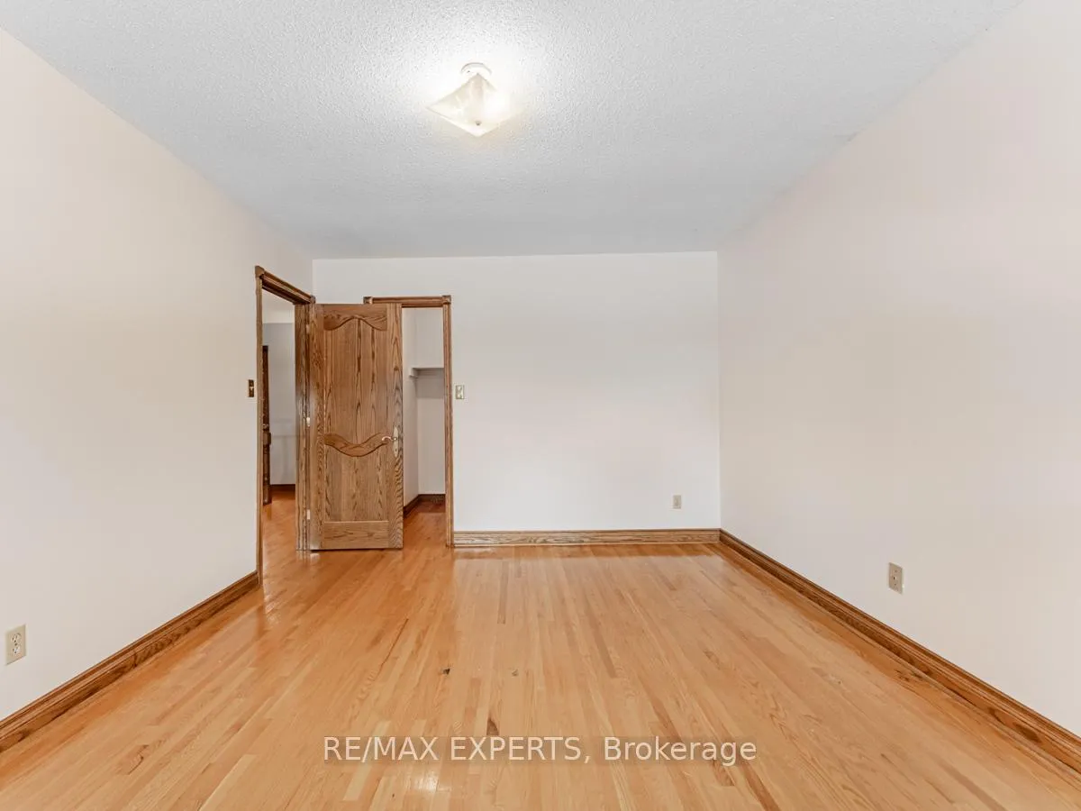 Photo 21 of 12 Arrowhead Drive, Vaughan, East Woodbridge — HOMEH