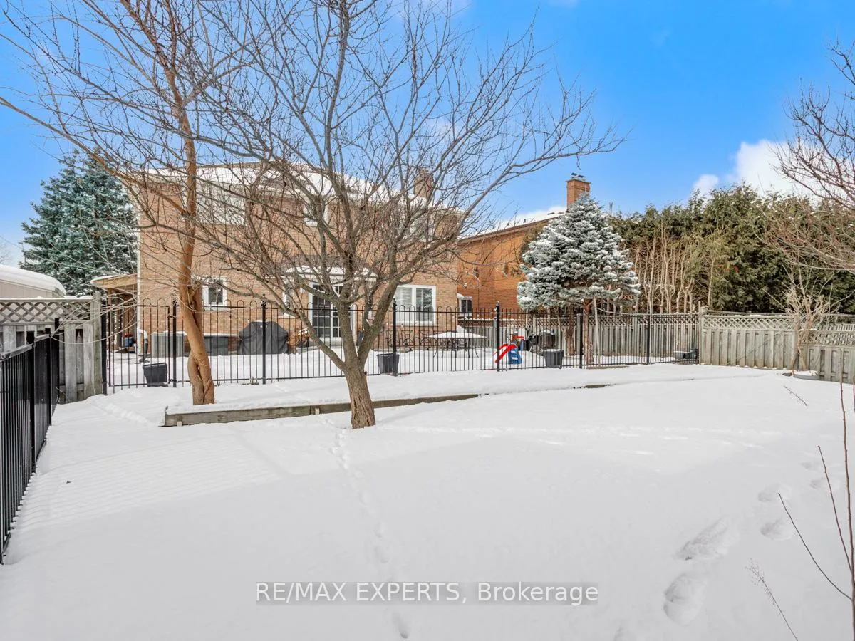 Photo 33 of 12 Arrowhead Drive, Vaughan, East Woodbridge — HOMEH
