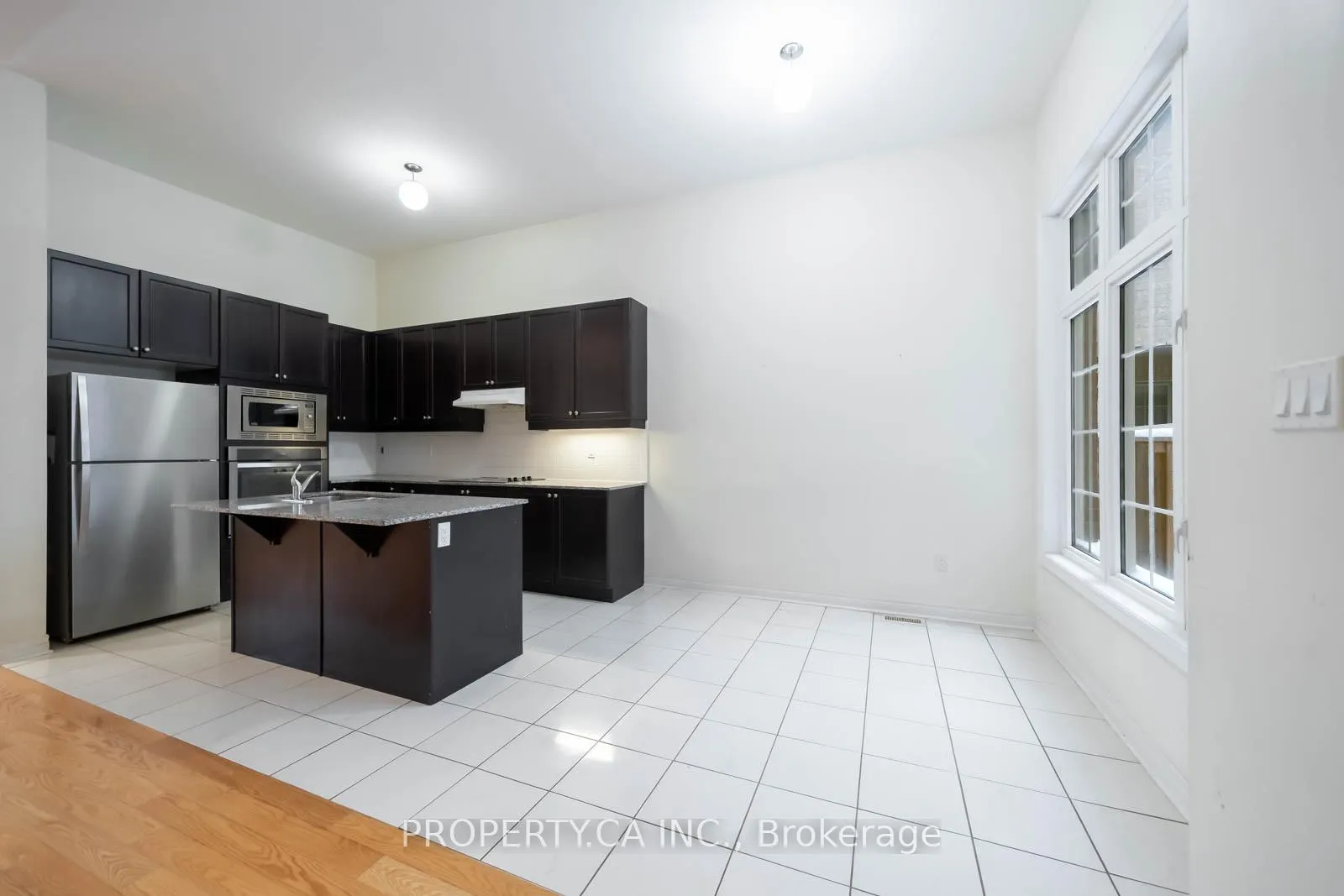 Photo 7 of 120 Braebrook Drive, Whitby, Rolling Acres — HOMEH