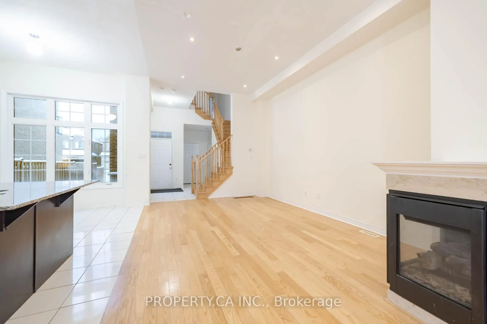 Photo 9 of 120 Braebrook Drive, Whitby, Rolling Acres — HOMEH