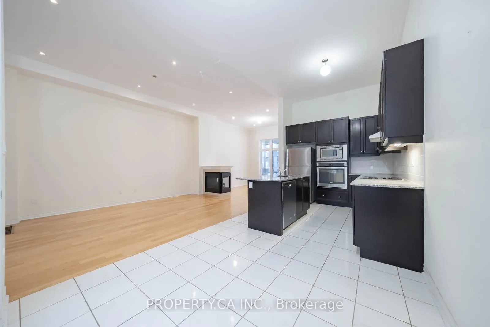 Photo 11 of 120 Braebrook Drive, Whitby, Rolling Acres — HOMEH