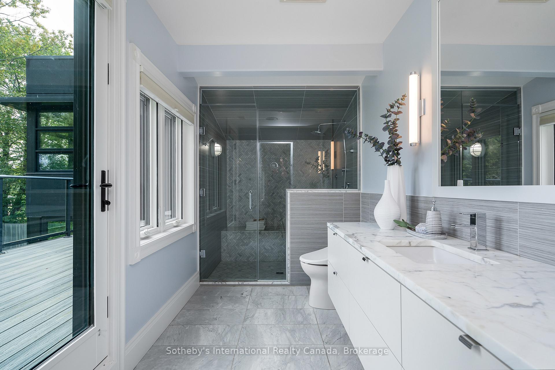 Photo 8 of 164 Bartlett Boulevard, Collingwood — HOMEH