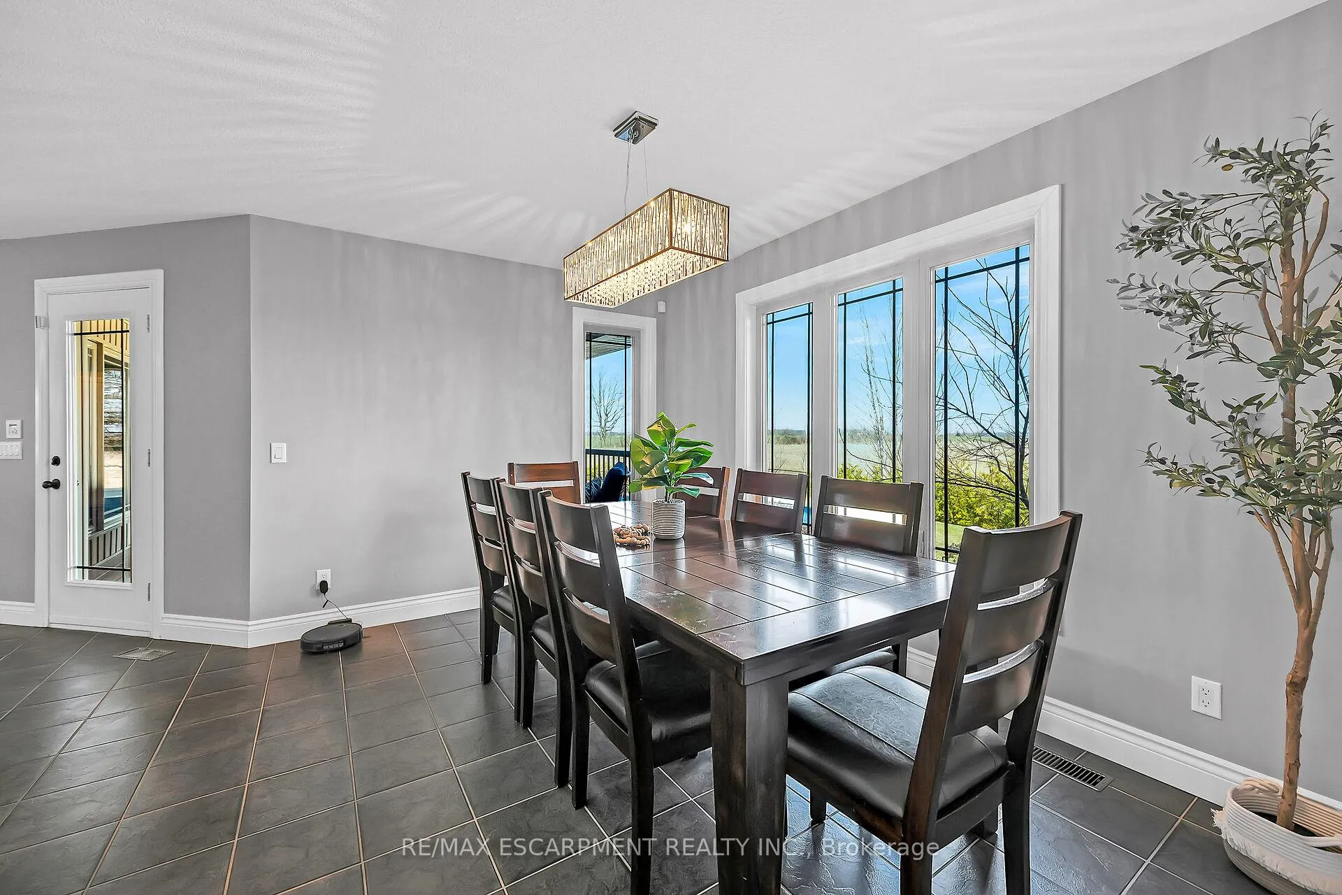 Photo 11 of 774 Kohler Road, Haldimand — HOMEH