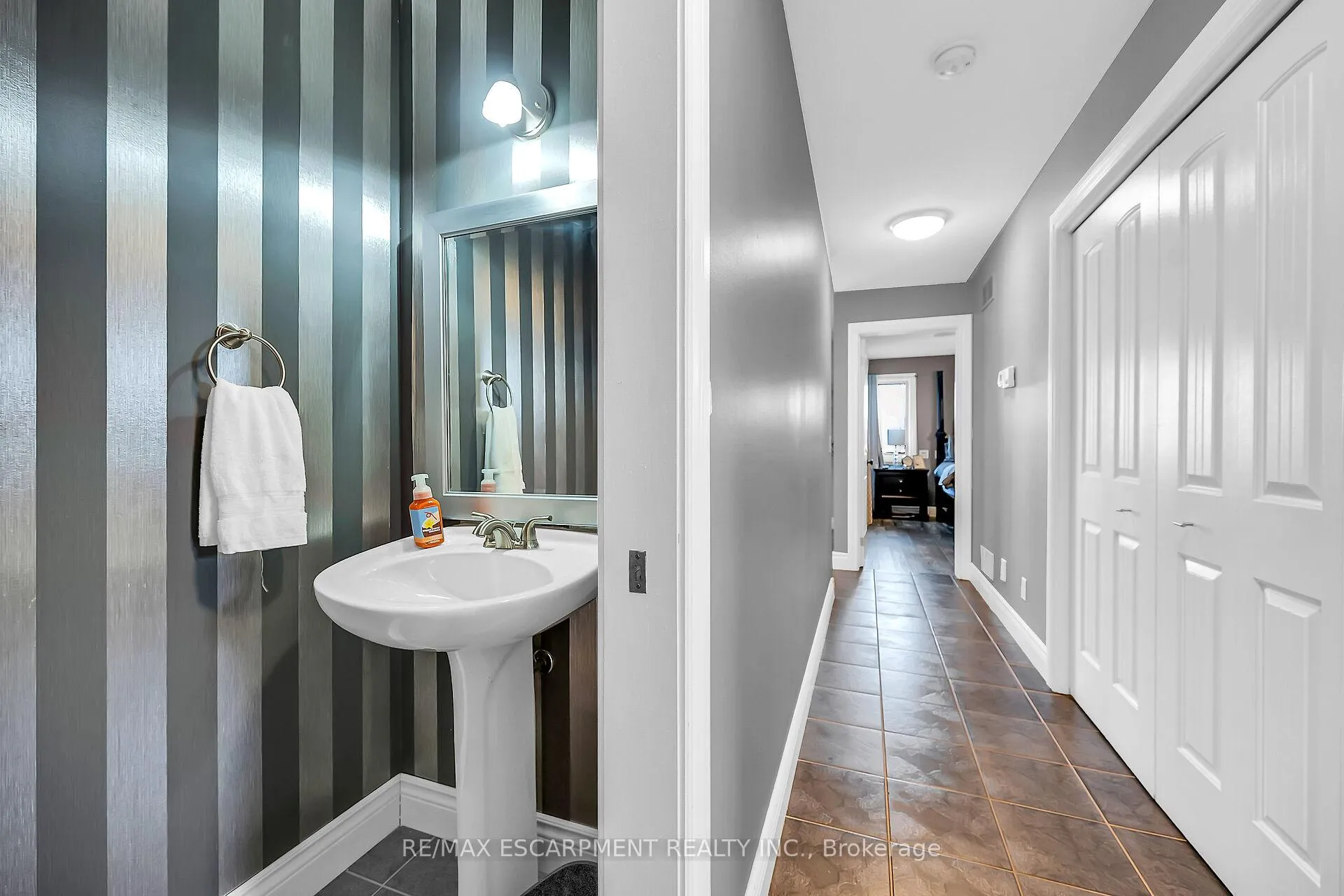 Photo 13 of 774 Kohler Road, Haldimand — HOMEH