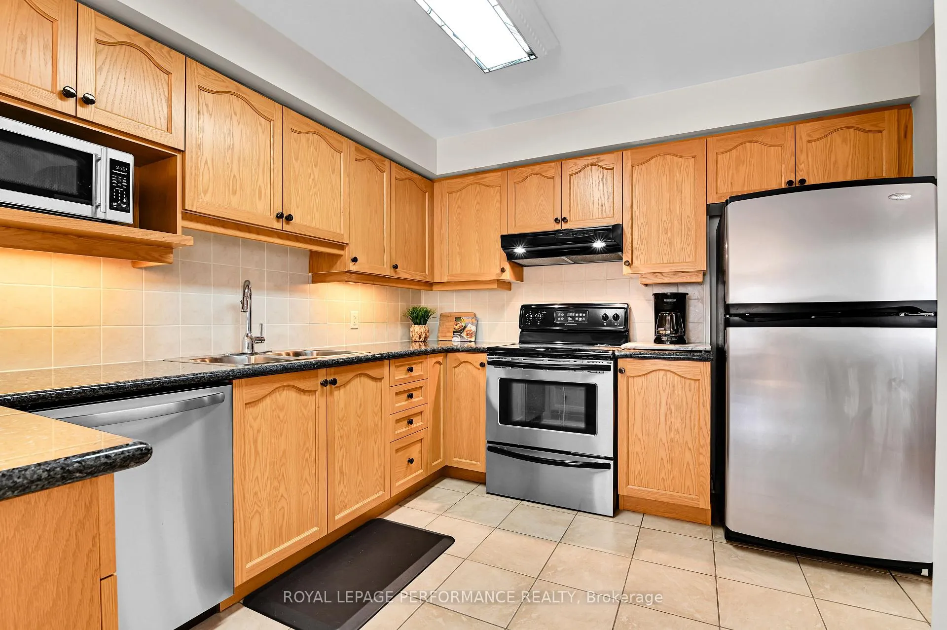 Photo 9 of 291 Silbrass Private, Ottawa, Barrhaven - Stonebridge — HOMEH