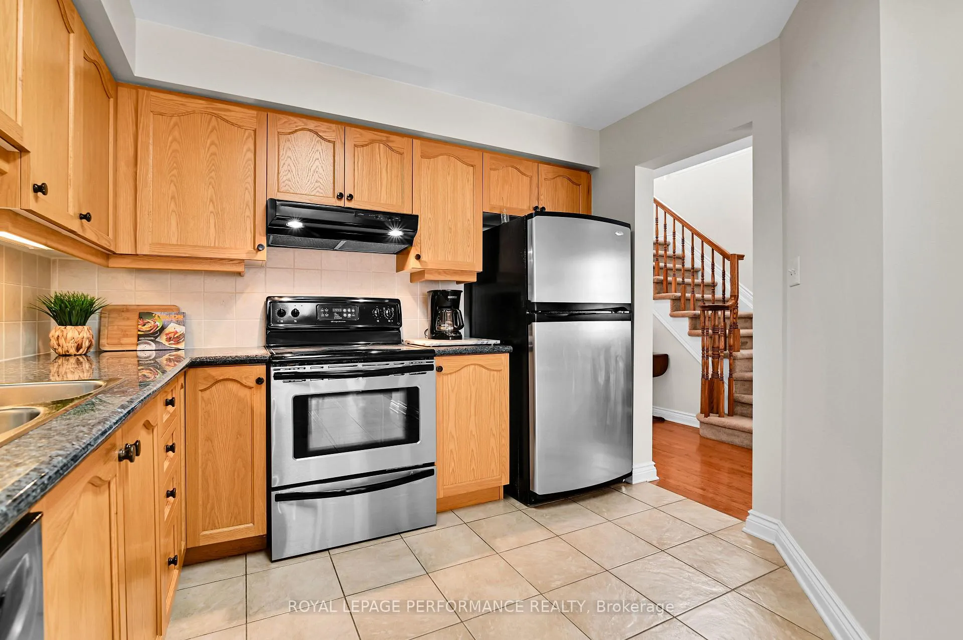Photo 10 of 291 Silbrass Private, Ottawa, Barrhaven - Stonebridge — HOMEH