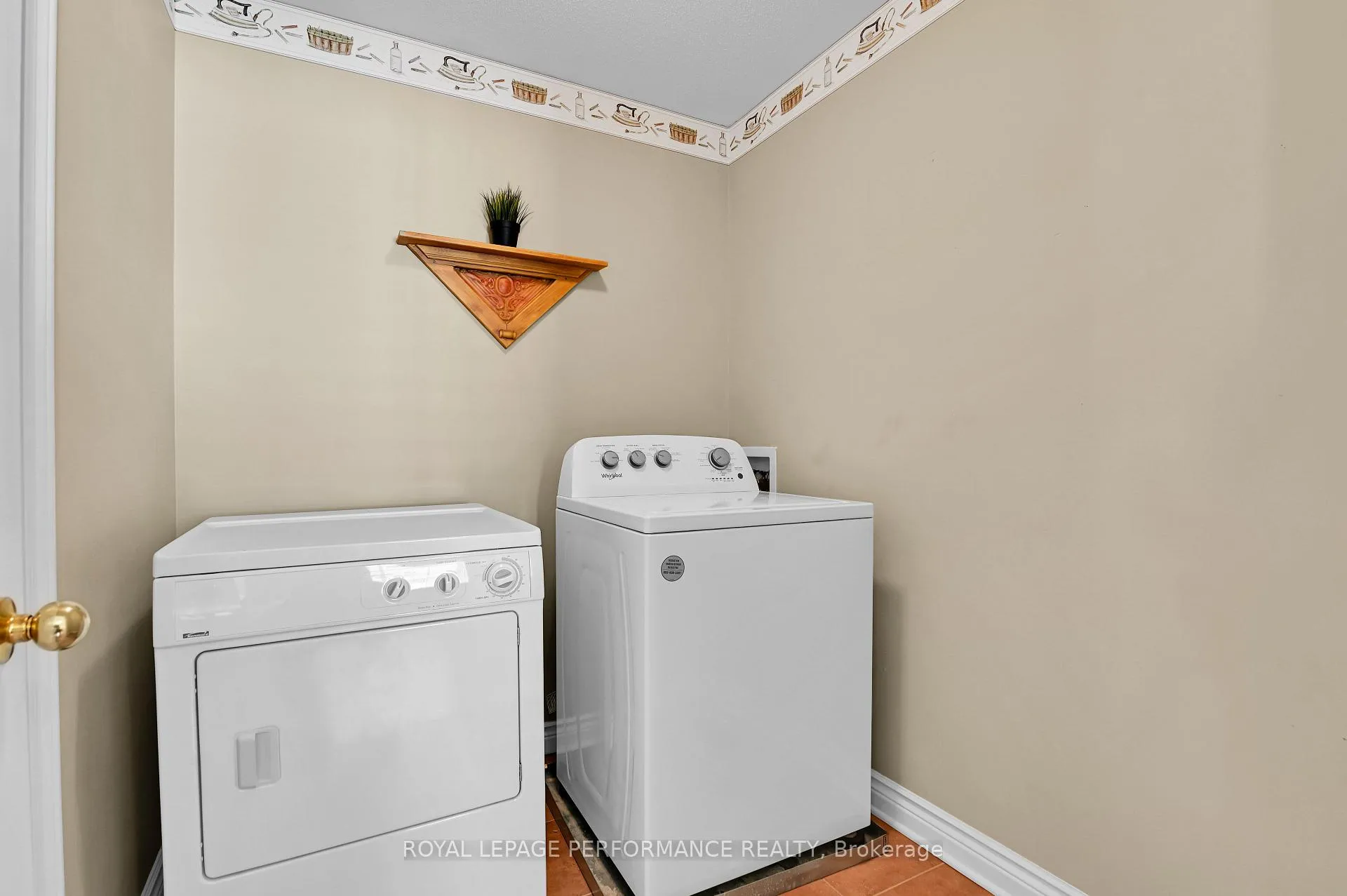 Photo 24 of 291 Silbrass Private, Ottawa, Barrhaven - Stonebridge — HOMEH
