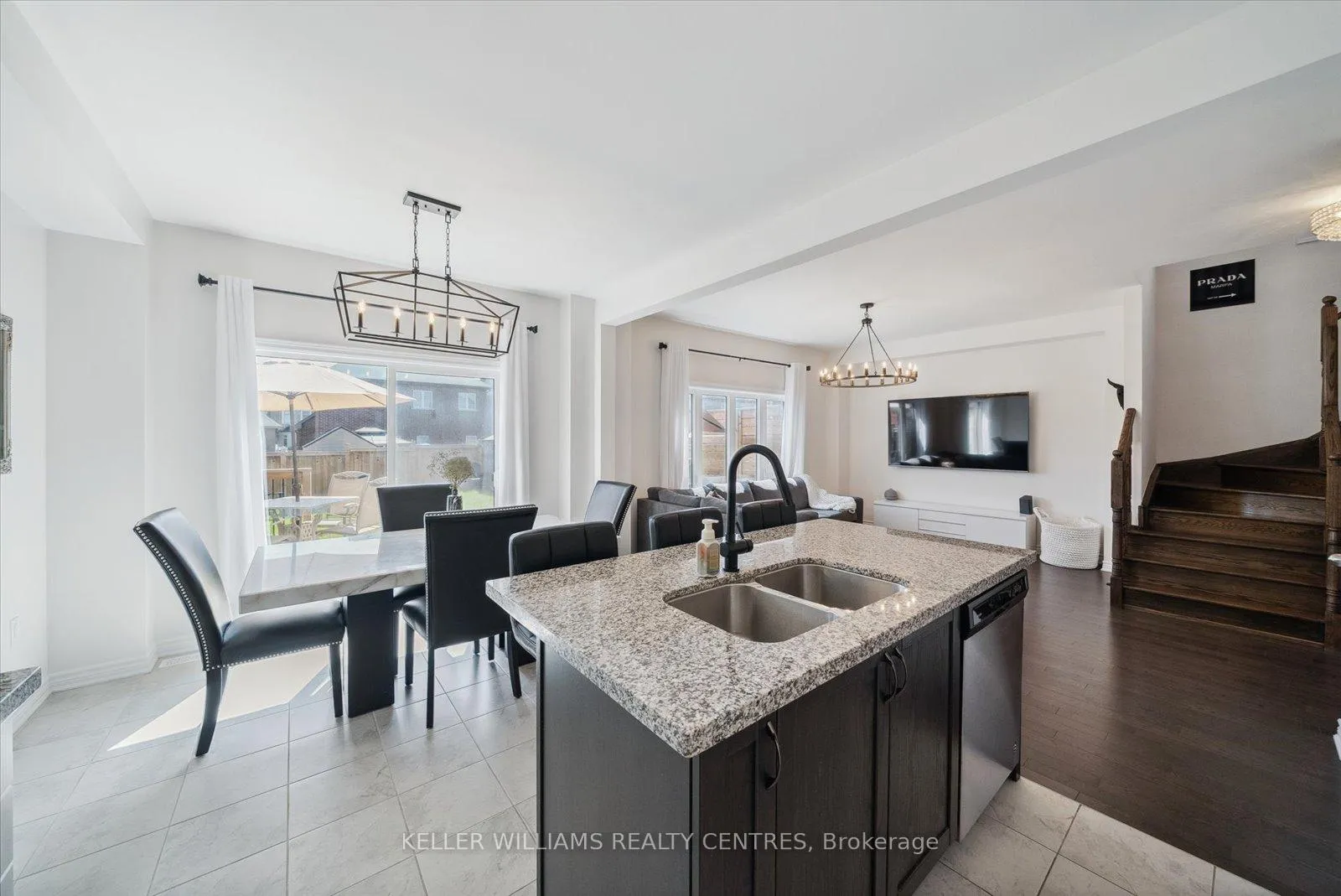 Photo 14 of 1001 Barton Way, Innisfil, Alcona — HOMEH