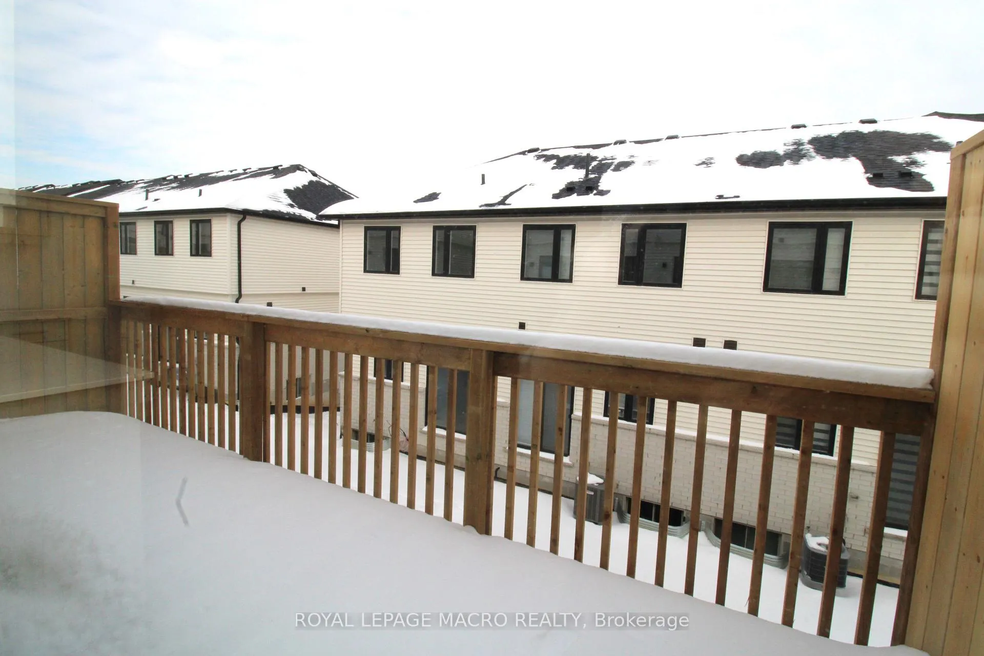 Photo 6 of Unit 38, 55 Tom Brown Drive, Brant, Paris — HOMEH