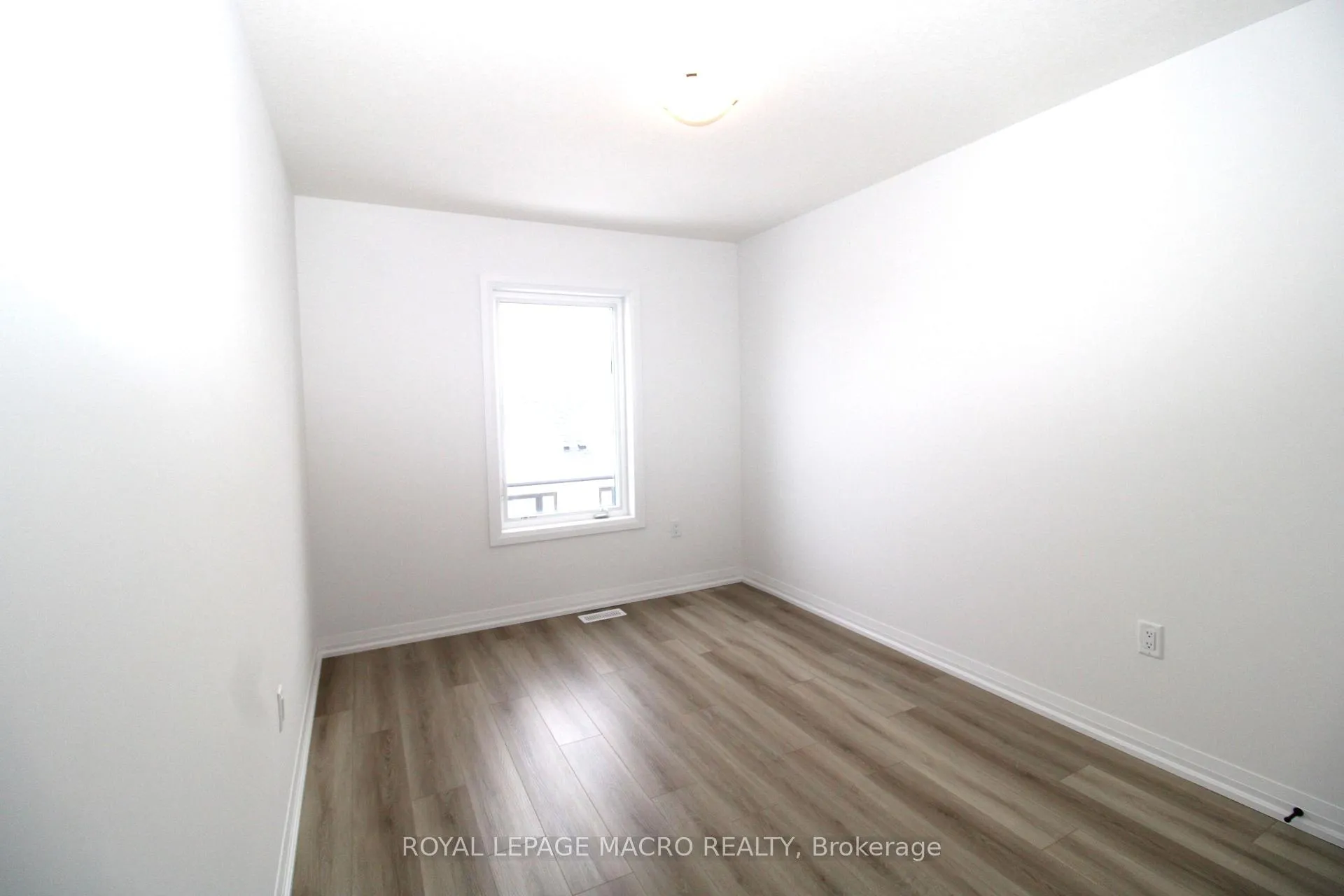 Photo 7 of Unit 38, 55 Tom Brown Drive, Brant, Paris — HOMEH