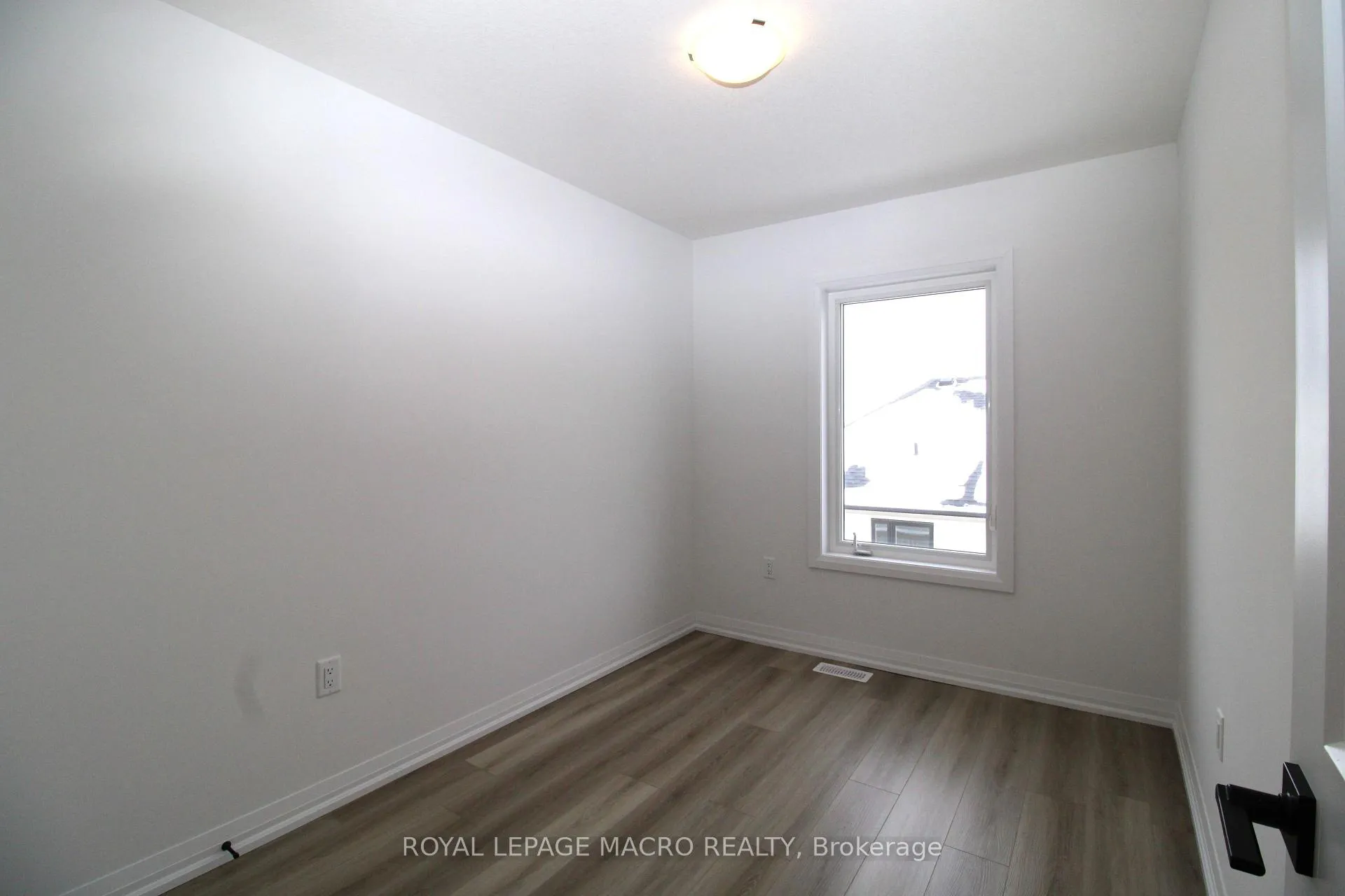 Photo 8 of Unit 38, 55 Tom Brown Drive, Brant, Paris — HOMEH