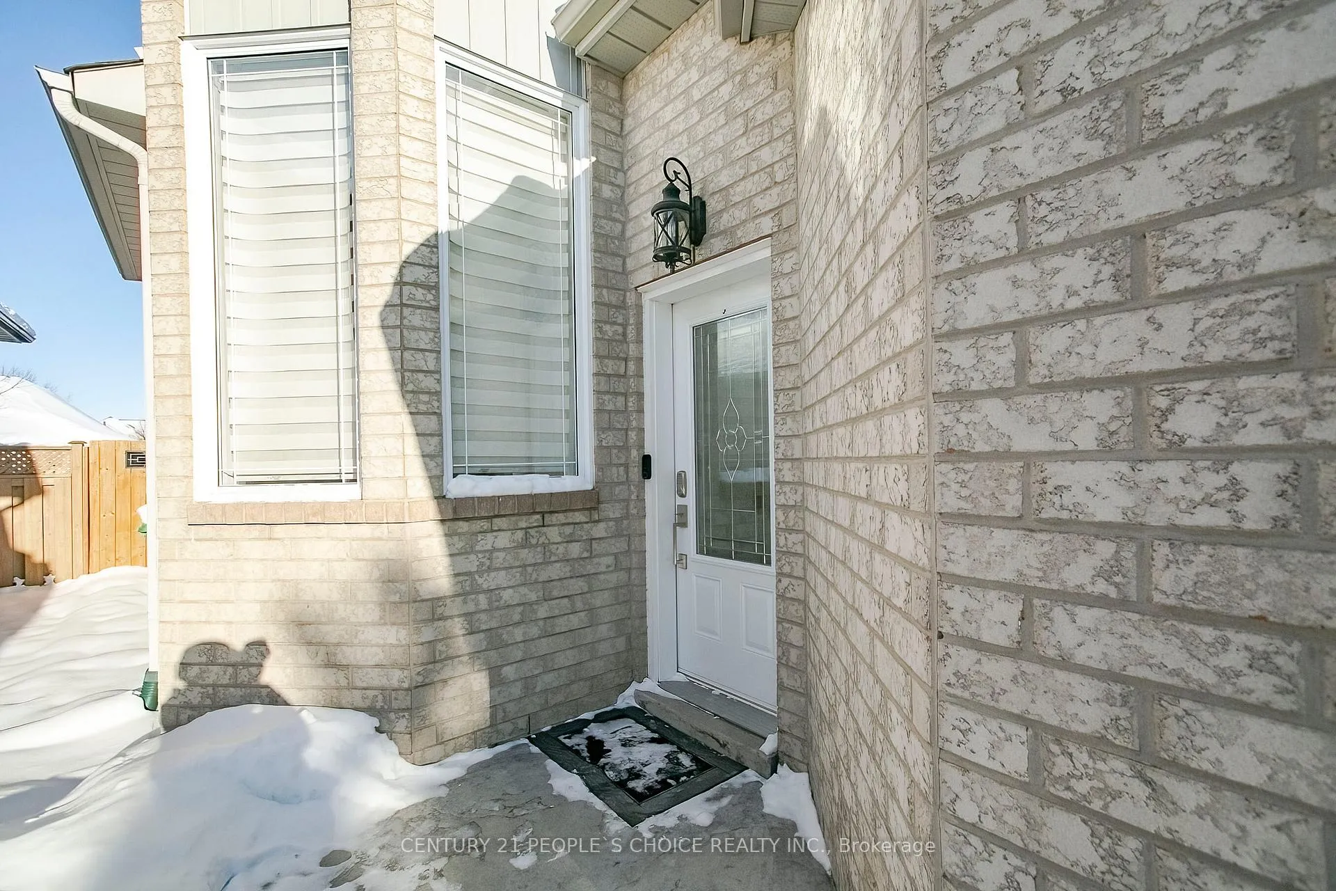 Photo 5 of 23 Silkwood Crescent, Brampton, Brampton West — HOMEH