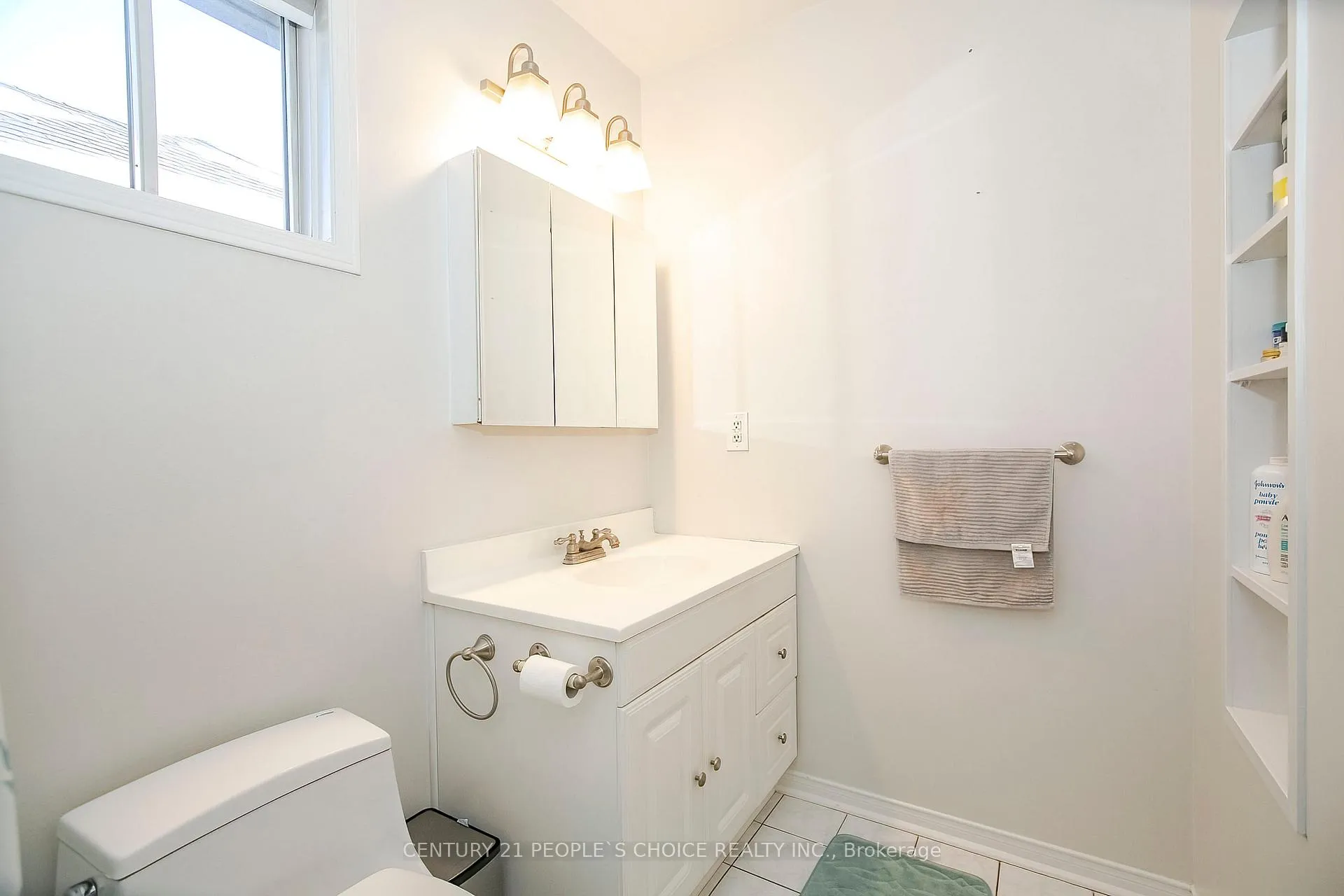 Photo 25 of 23 Silkwood Crescent, Brampton, Brampton West — HOMEH