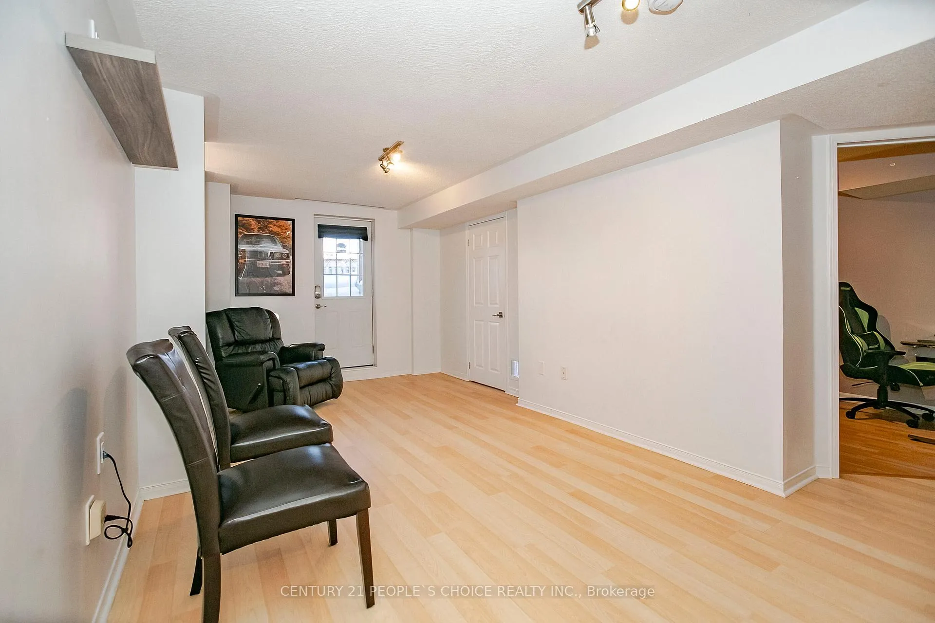 Photo 27 of 23 Silkwood Crescent, Brampton, Brampton West — HOMEH