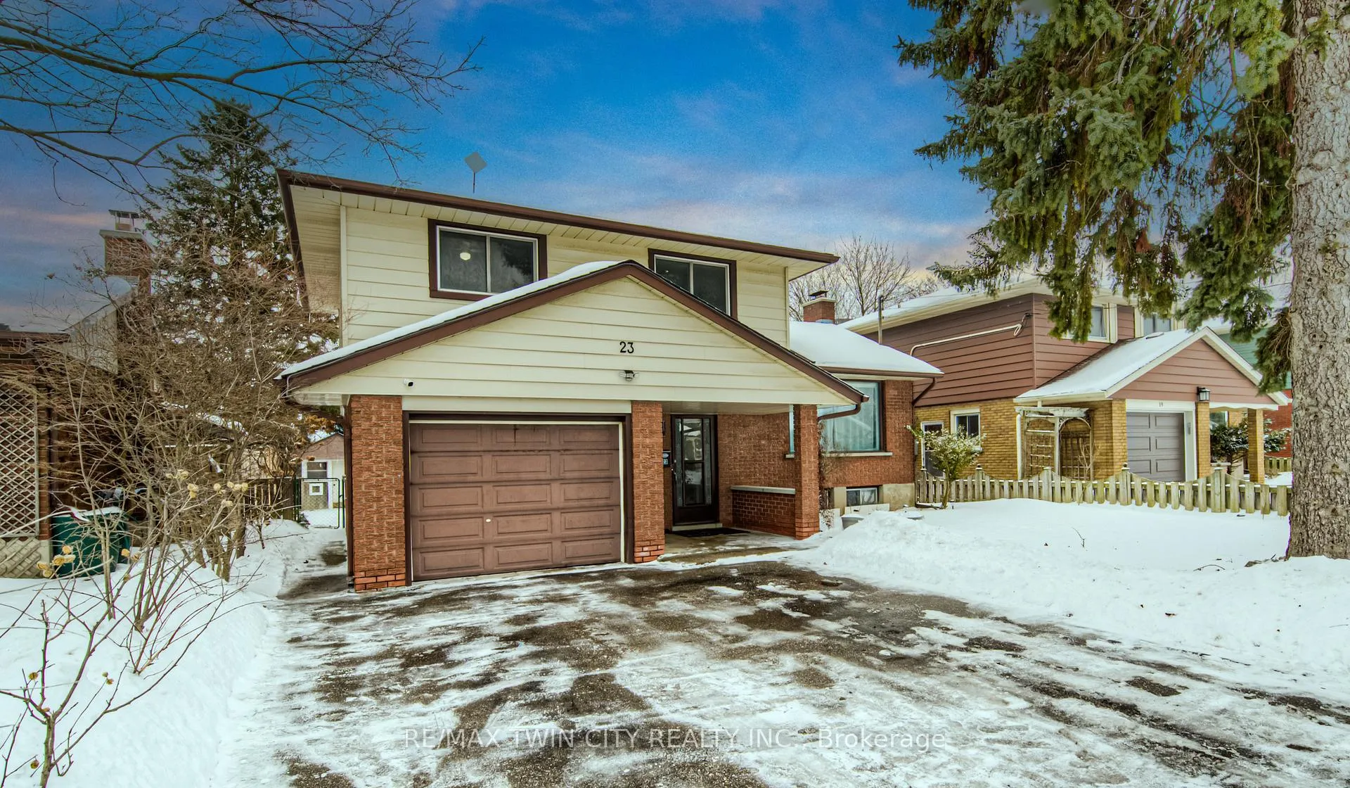 Photo 2 of 23 Fairlawn Road, Kitchener — HOMEH