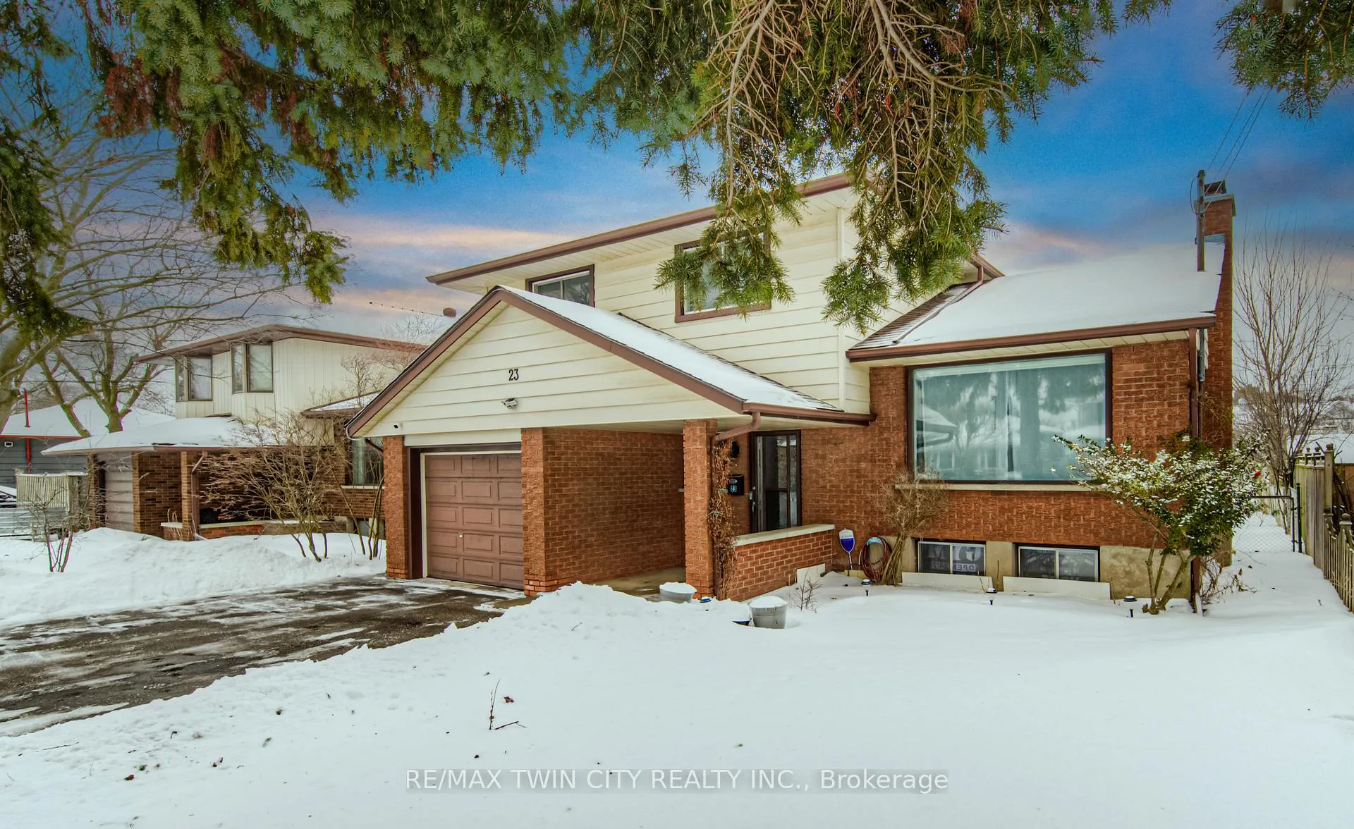 Photo 3 of 23 Fairlawn Road, Kitchener — HOMEH