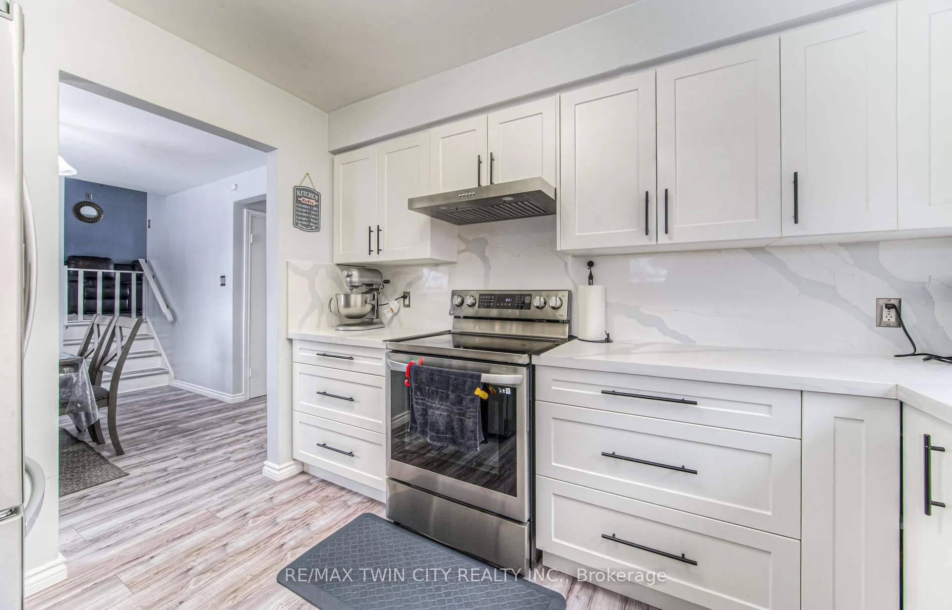 Photo 14 of 23 Fairlawn Road, Kitchener — HOMEH
