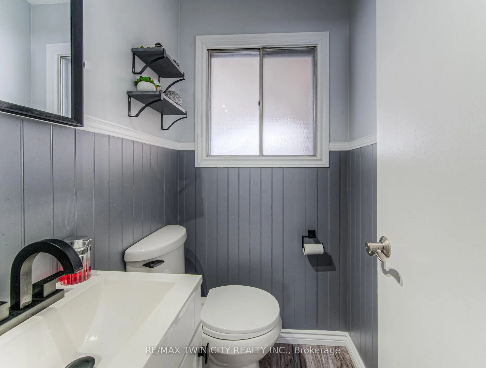 Photo 17 of 23 Fairlawn Road, Kitchener — HOMEH