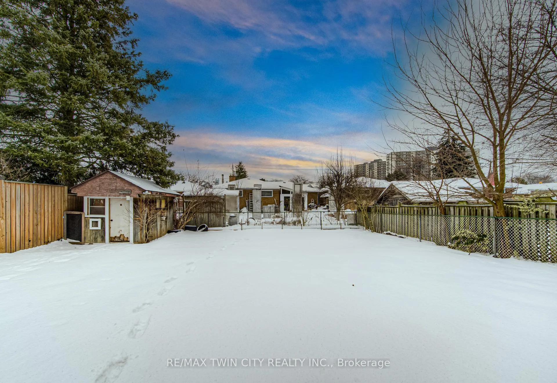Photo 37 of 23 Fairlawn Road, Kitchener — HOMEH