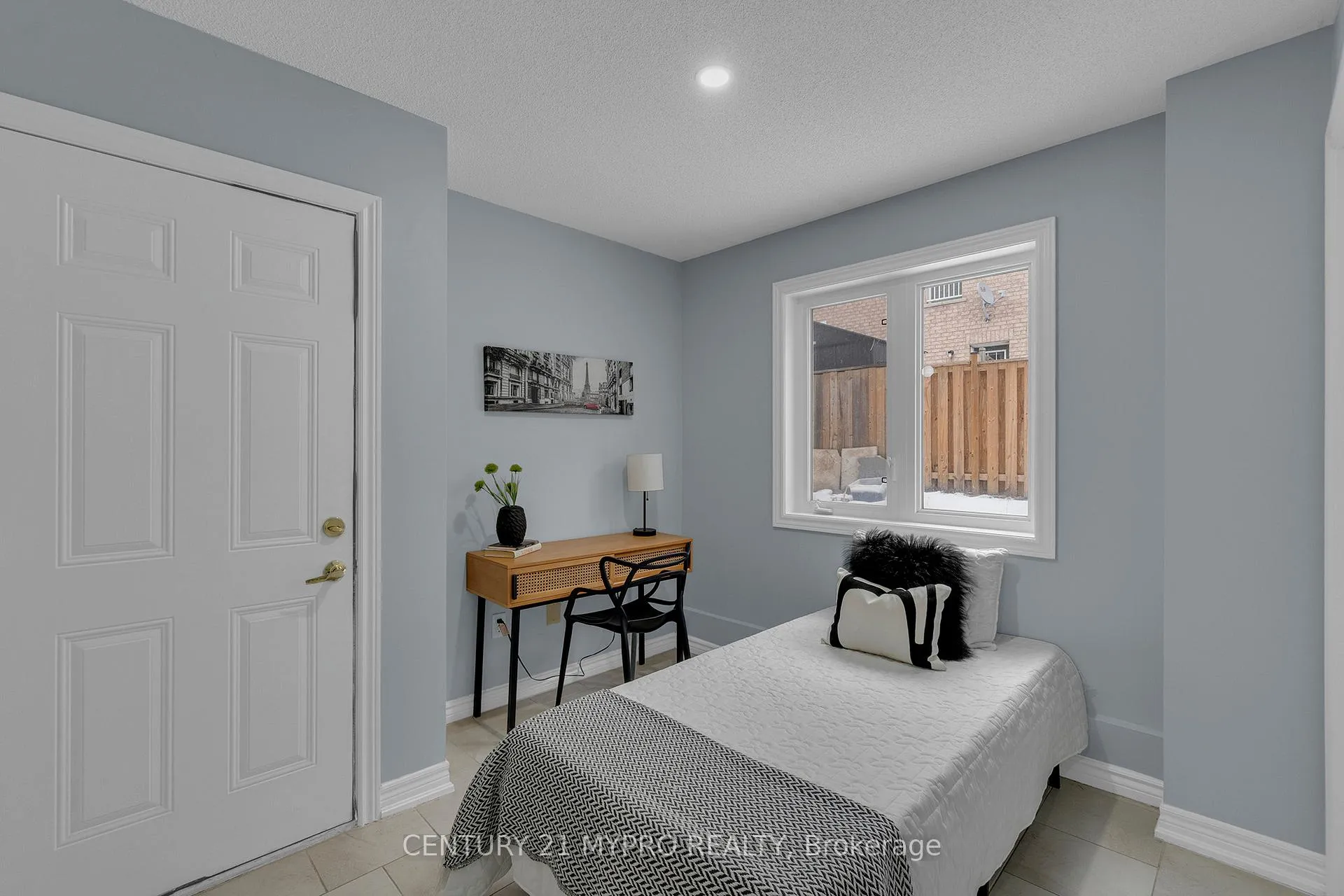 Photo 6 of 7 Urbana Road, Brampton, Bram West — HOMEH