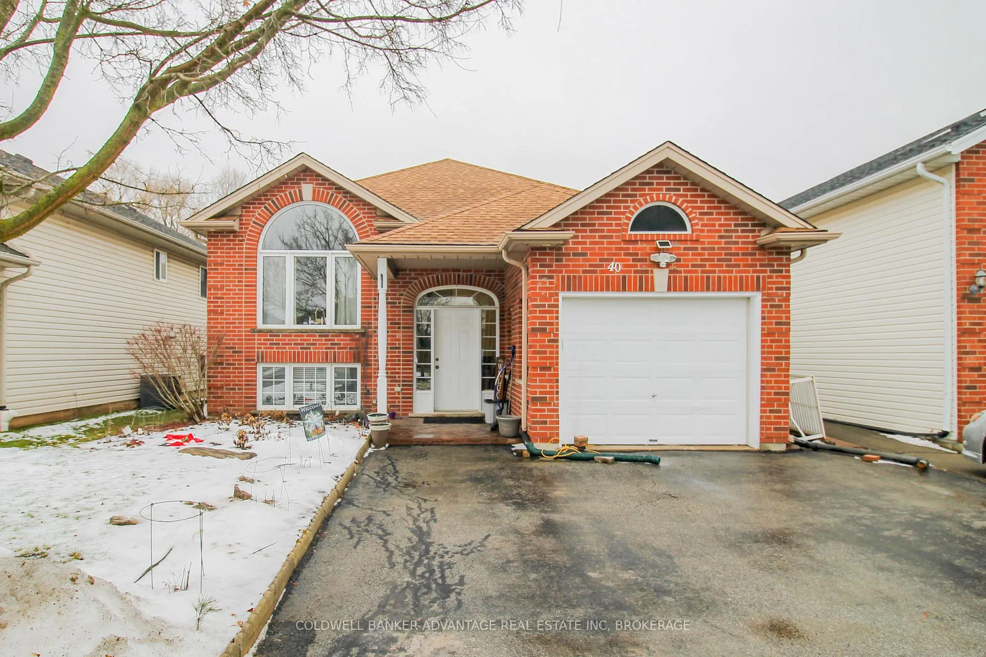 Photo 1 of 40 Gretel Drive, Welland, N. Welland — HOMEH