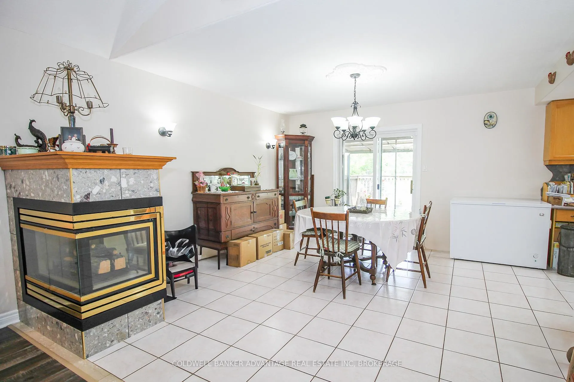 Photo 9 of 40 Gretel Drive, Welland, N. Welland — HOMEH