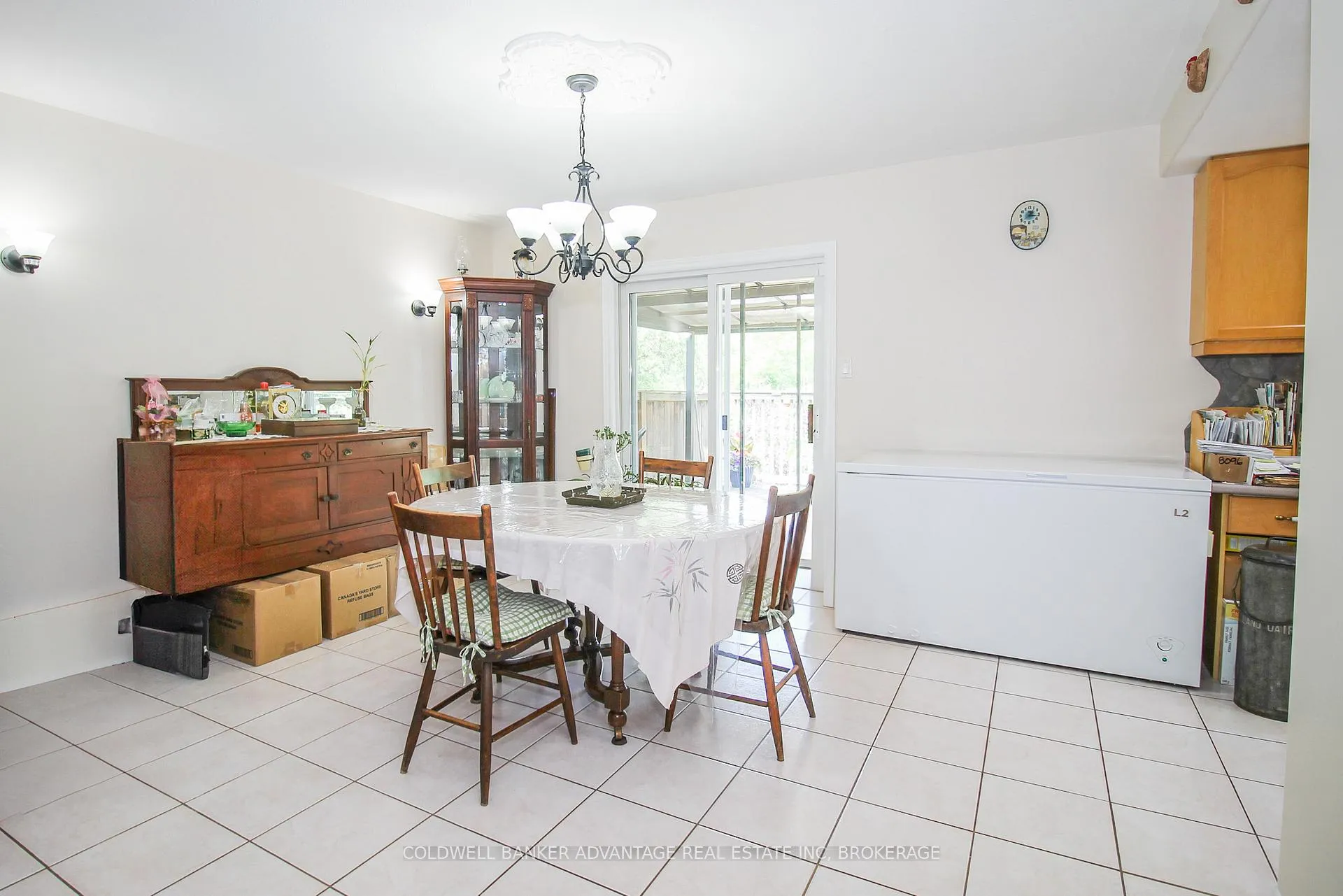 Photo 10 of 40 Gretel Drive, Welland, N. Welland — HOMEH