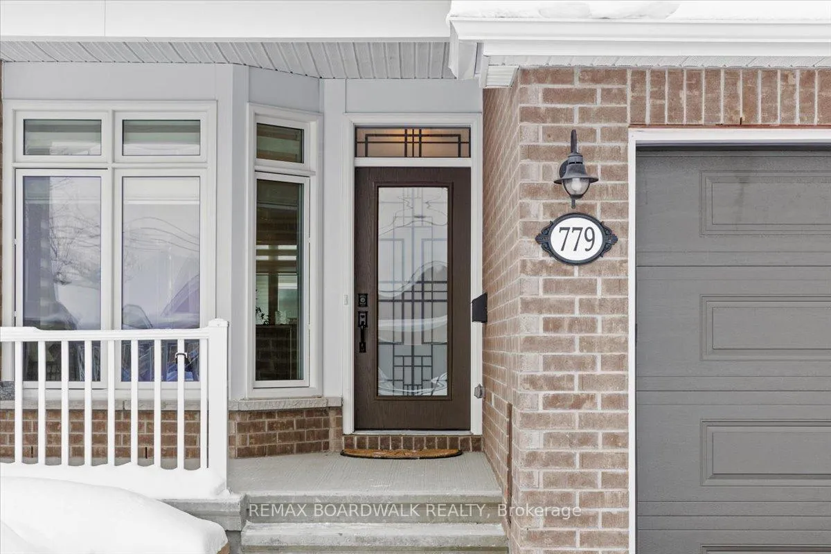 Photo 2 of 779 Keinouche Place, Ottawa, Camelot — HOMEH