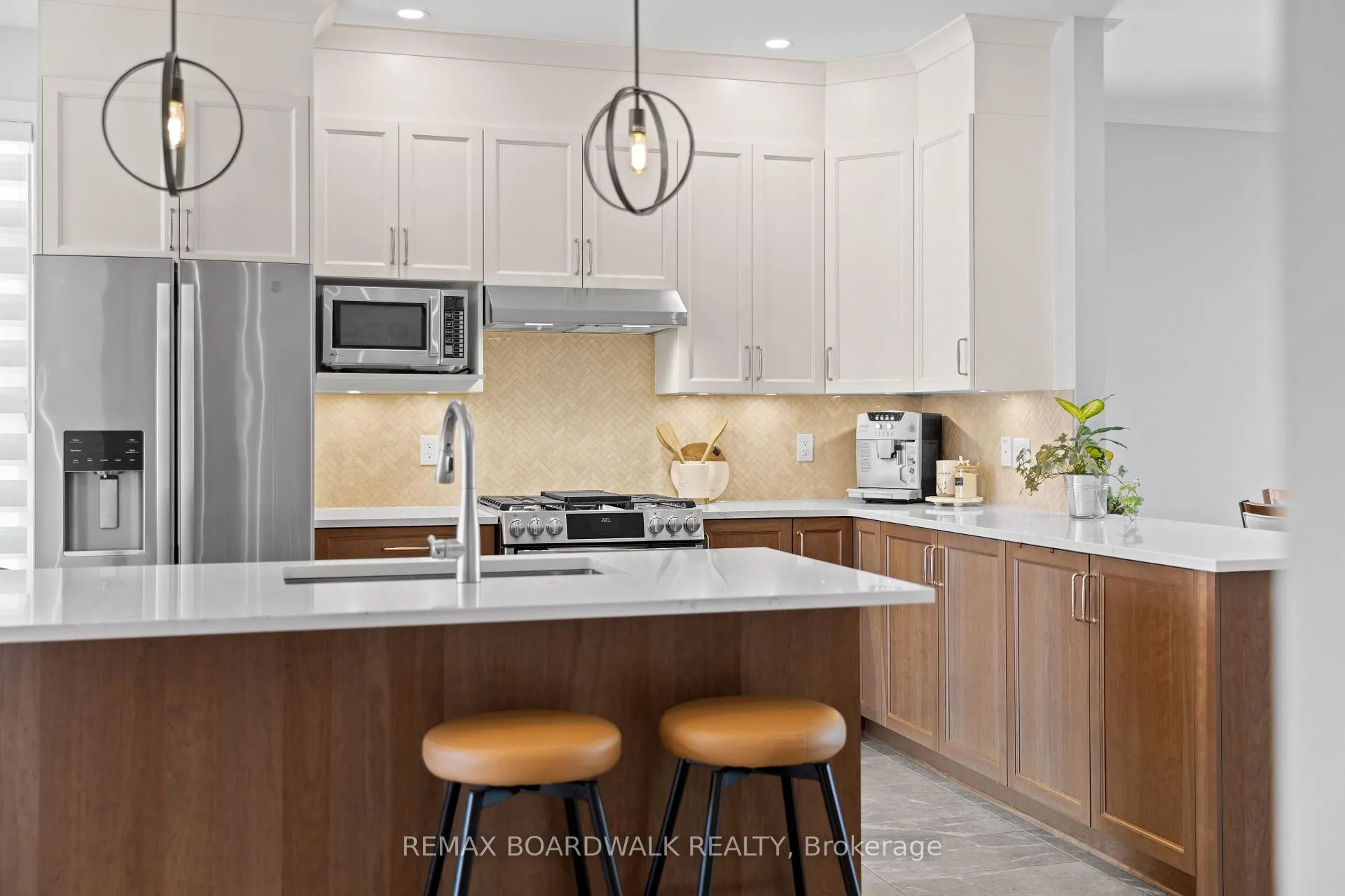 Photo 5 of 779 Keinouche Place, Ottawa, Camelot — HOMEH